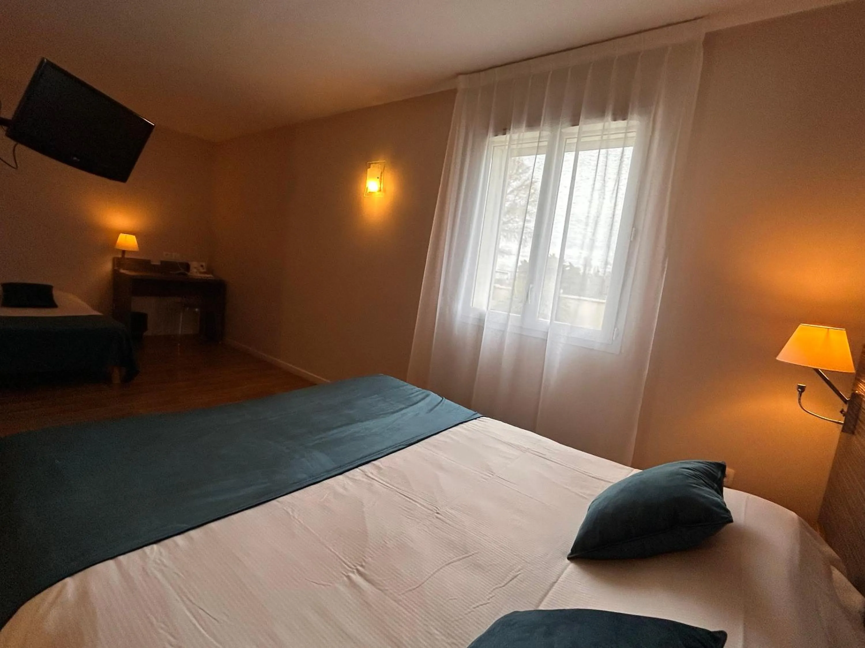 Bedroom, Bed in Hotel Caiman