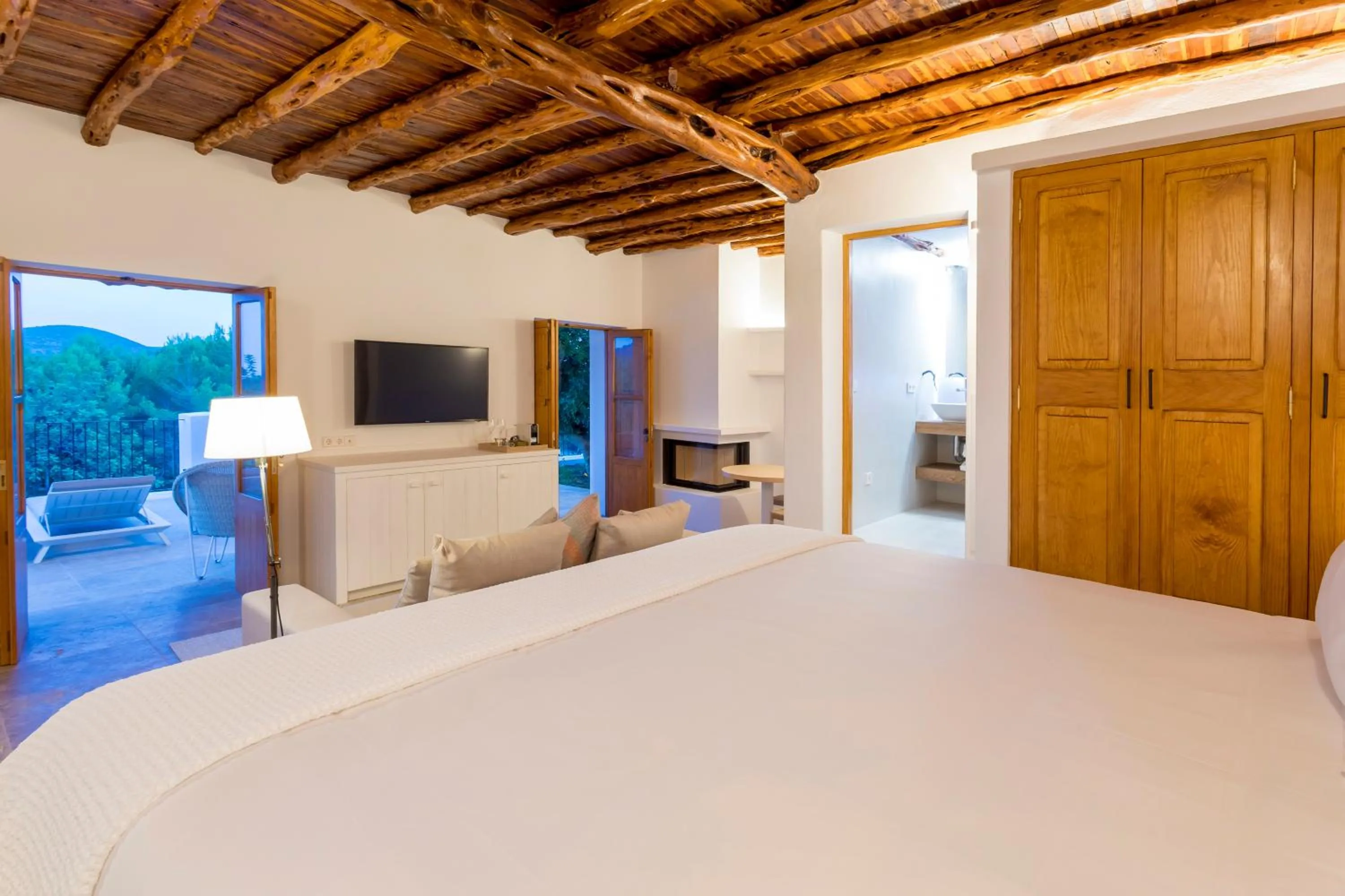 TV and multimedia, Bed in Agroturismo Can Toni Xumeu - Adults Only