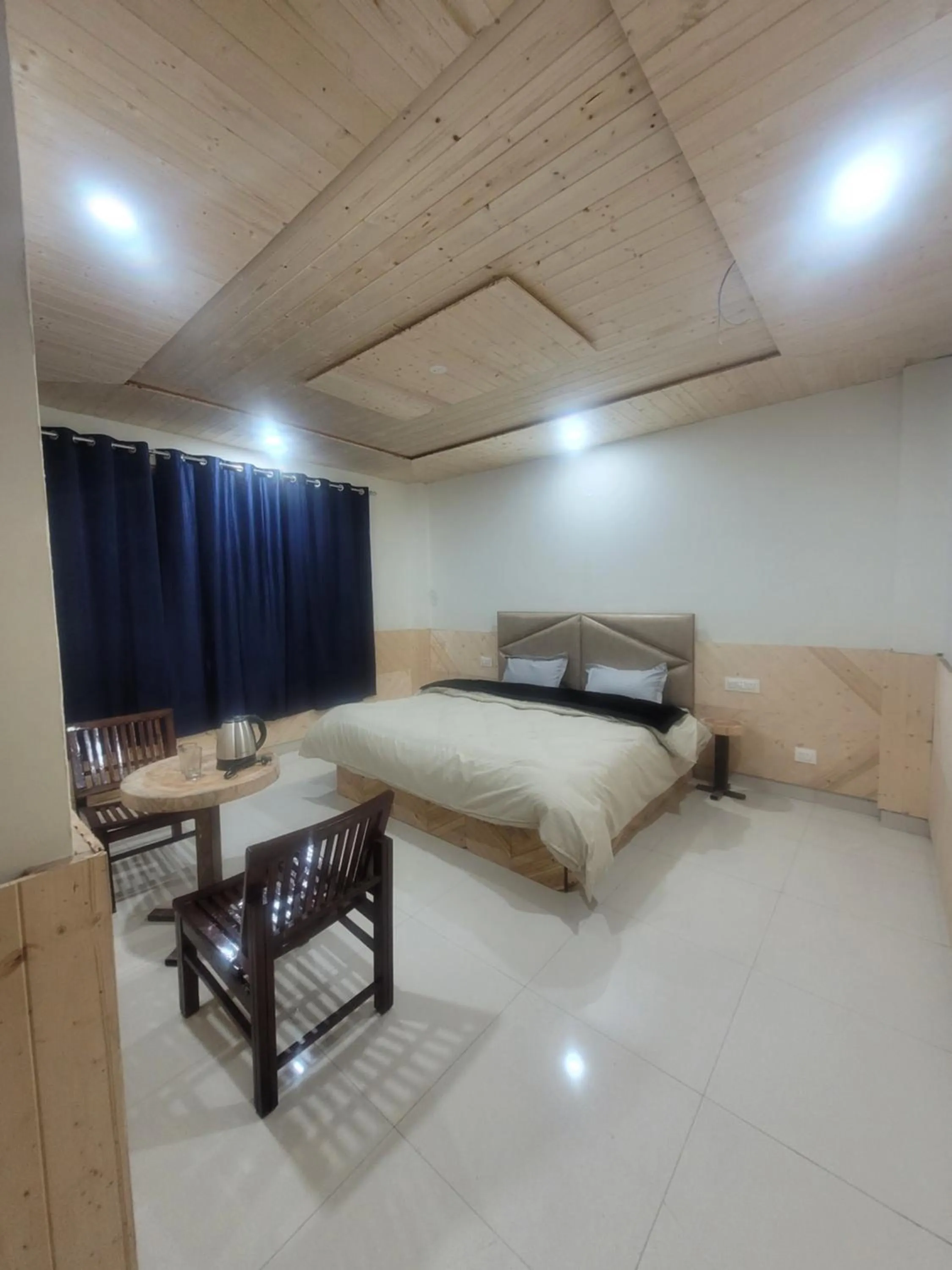 Bed in Whoopers Hostel Kasol