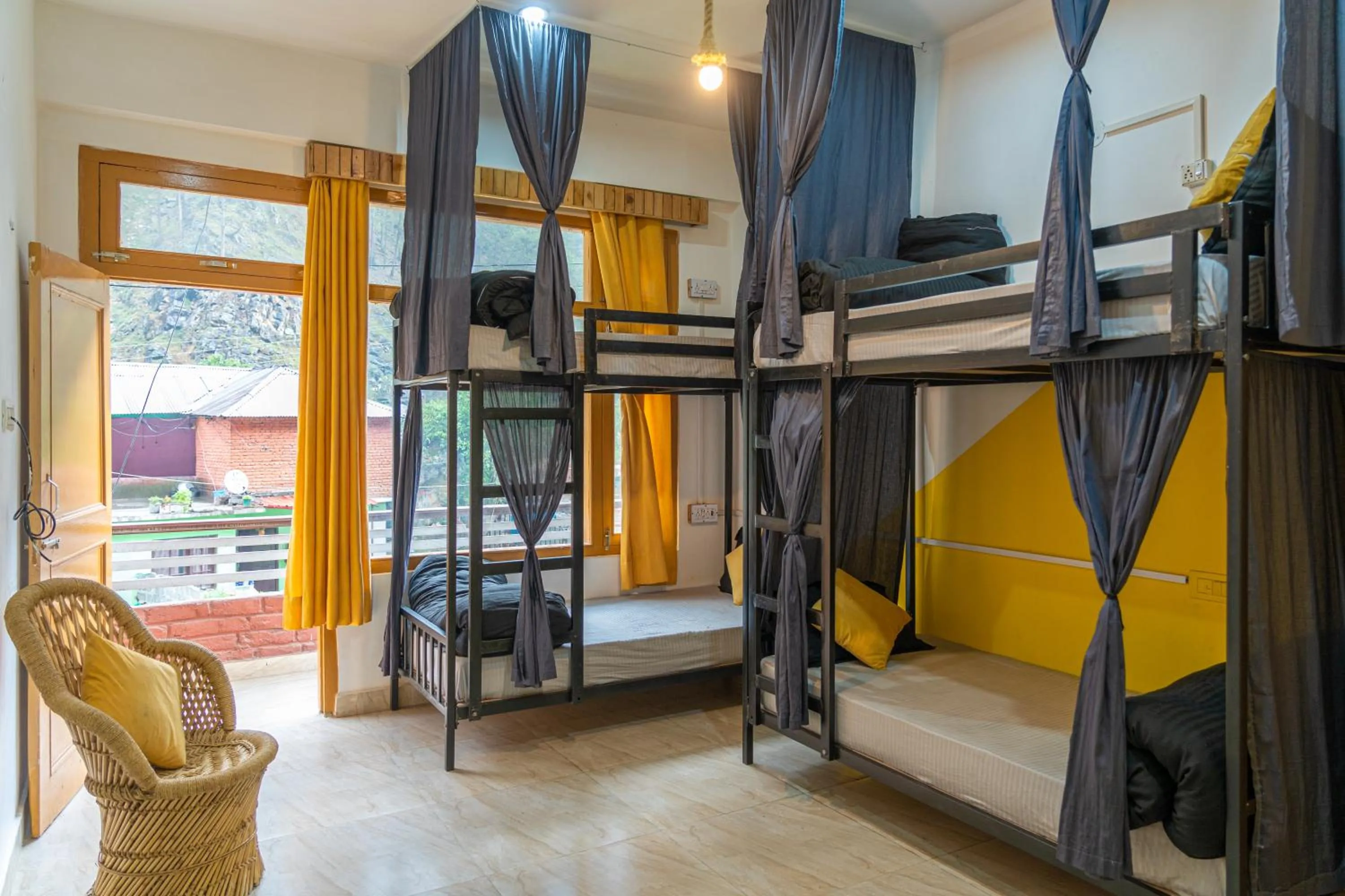 bunk bed, Bed in Whoopers Hostel Kasol
