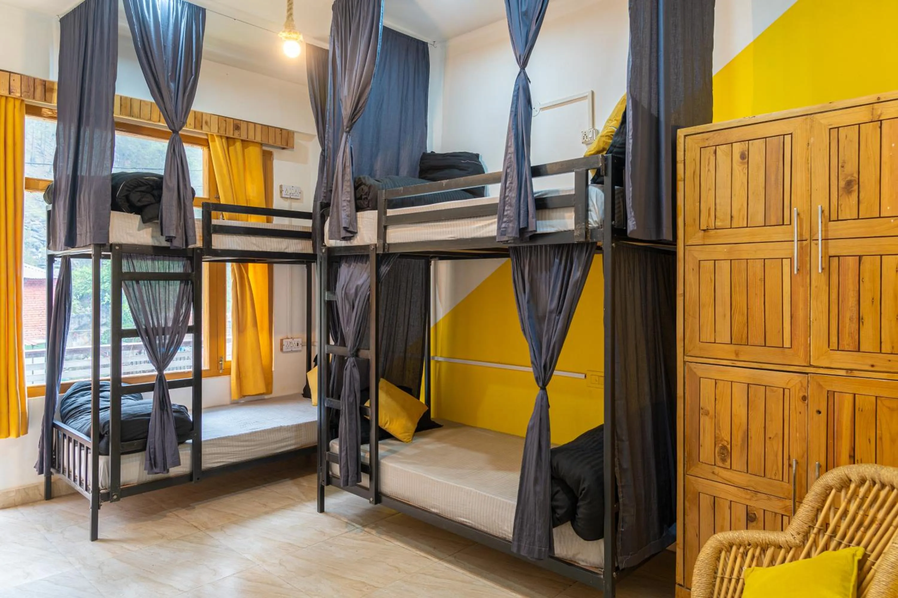 bunk bed, Bed in Whoopers Hostel Kasol