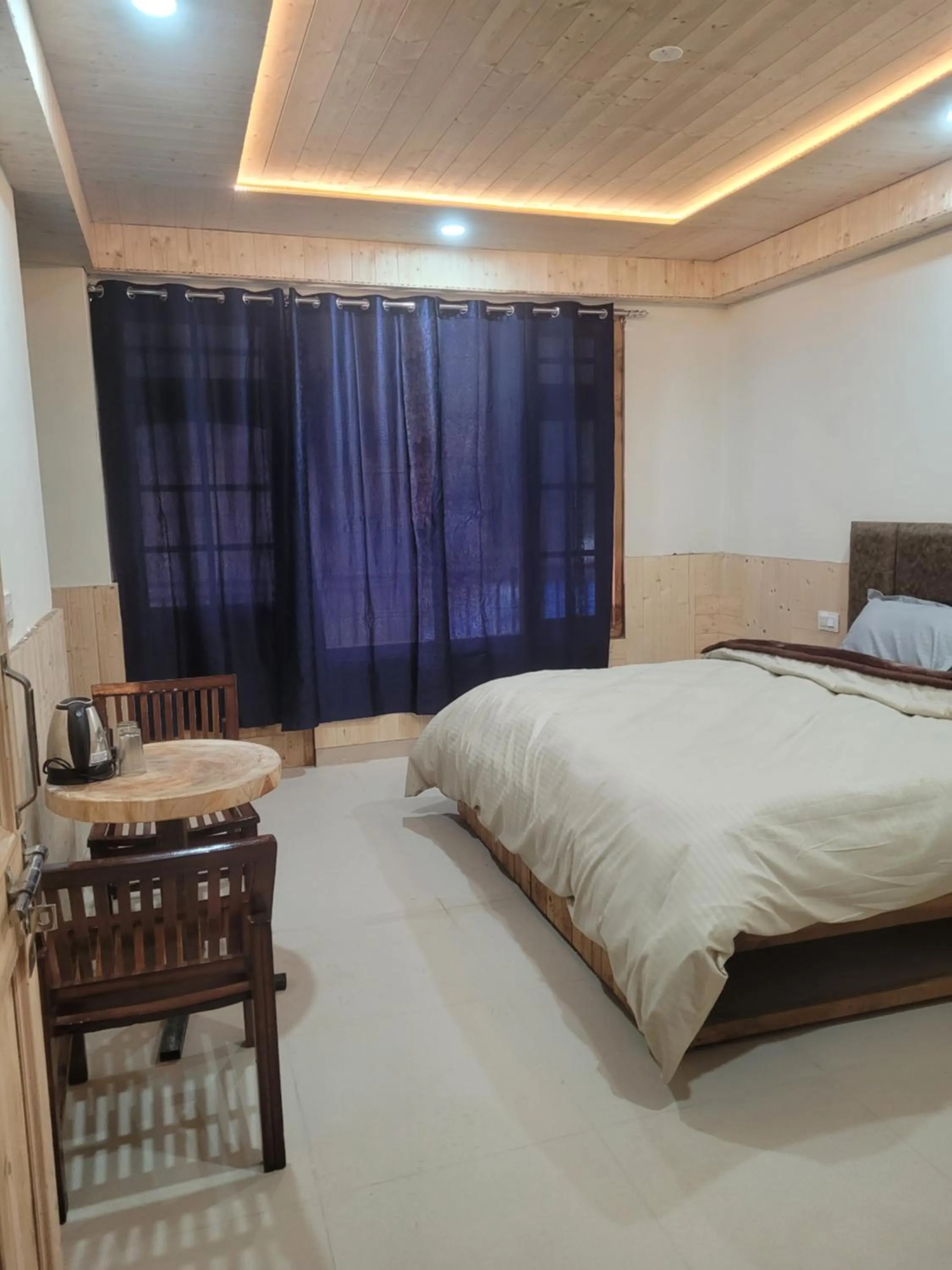 Bed in Whoopers Hostel Kasol