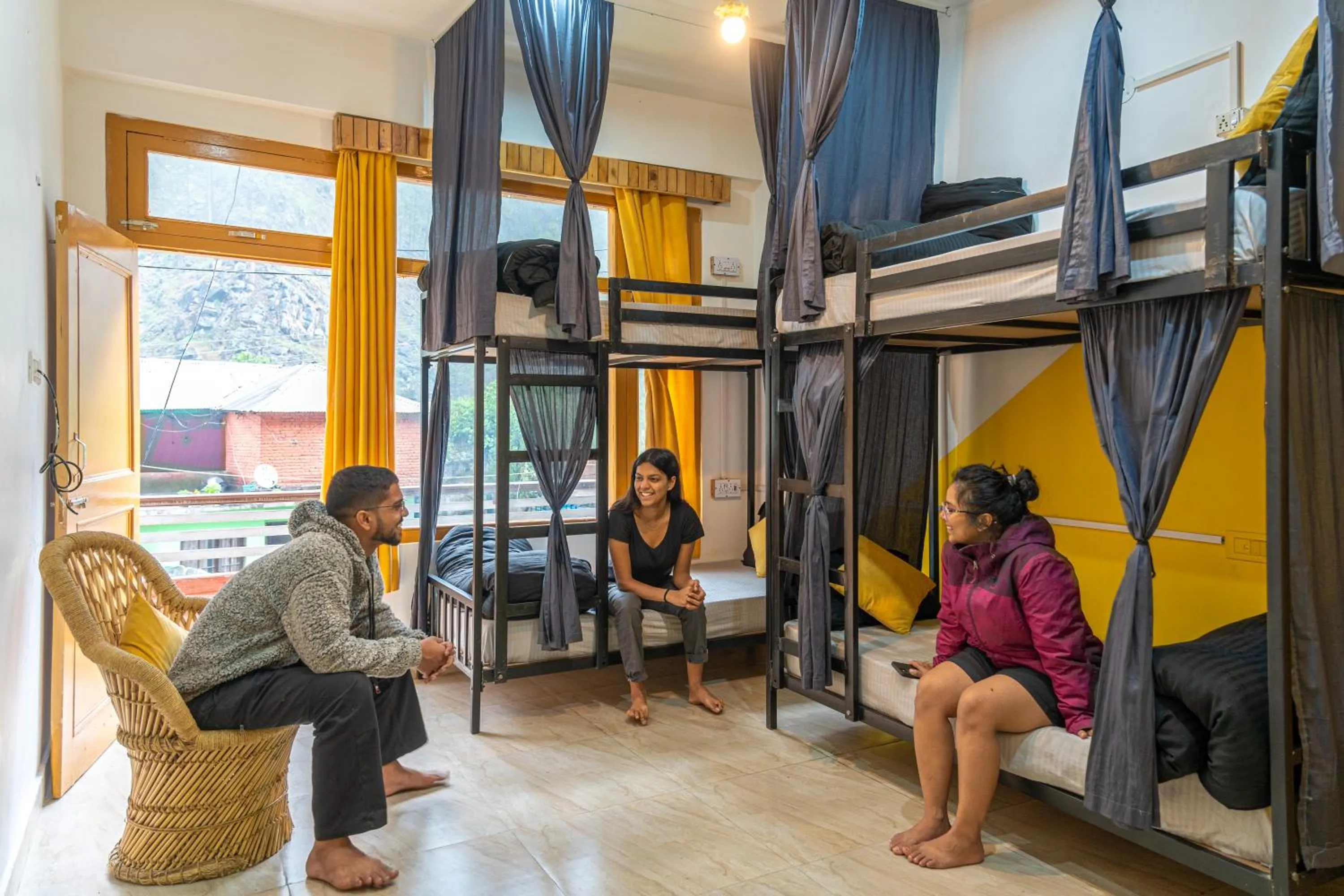bunk bed in Whoopers Hostel Kasol