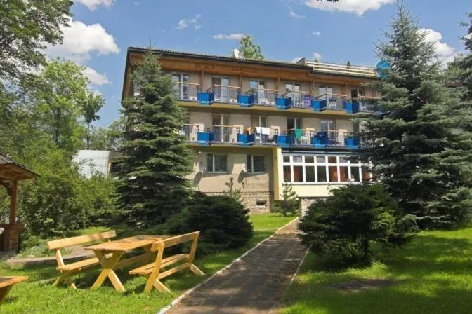 Facade/entrance in OW Jaskółka