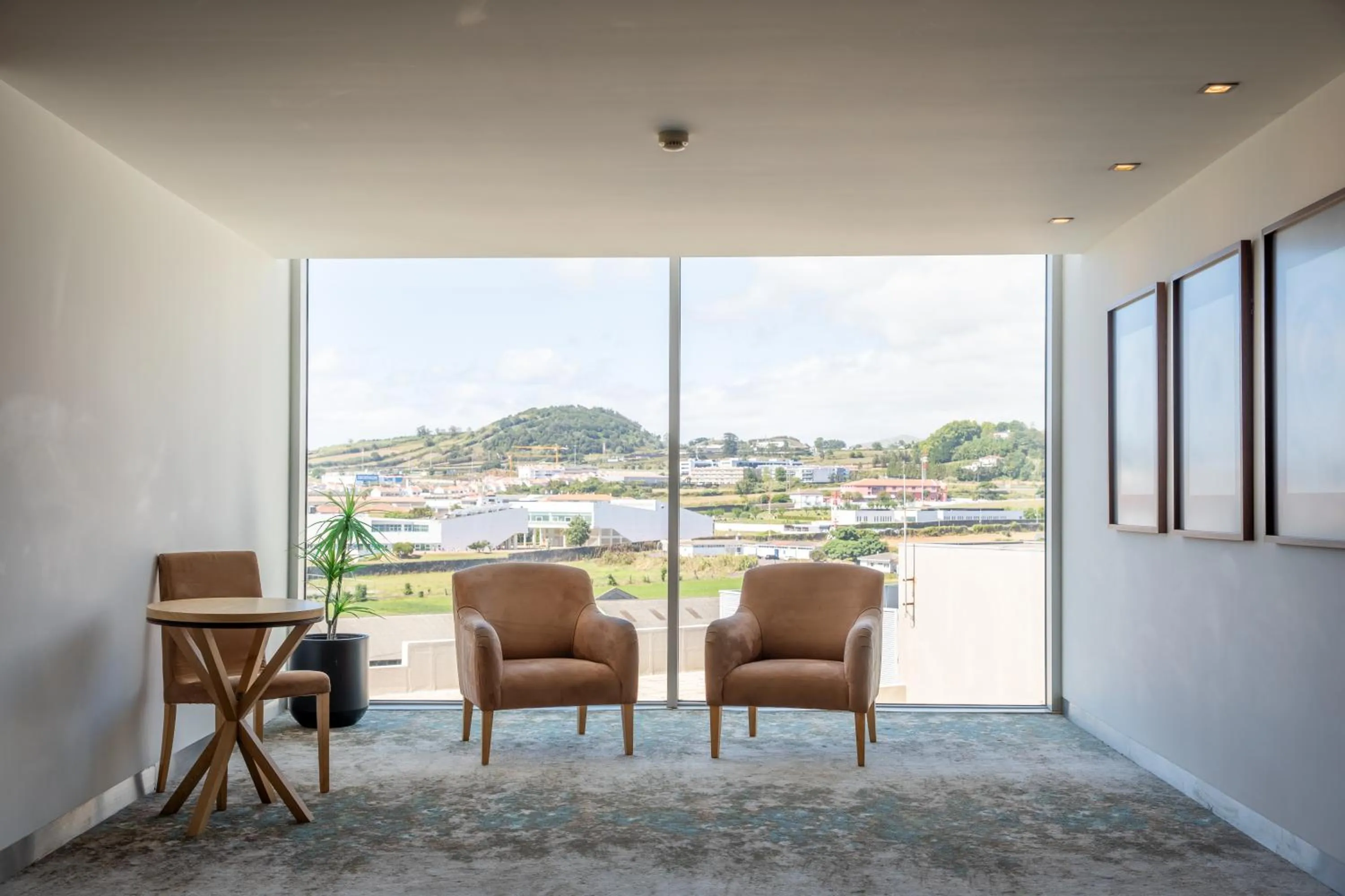 Area and facilities in VIP Executive Azores Hotel