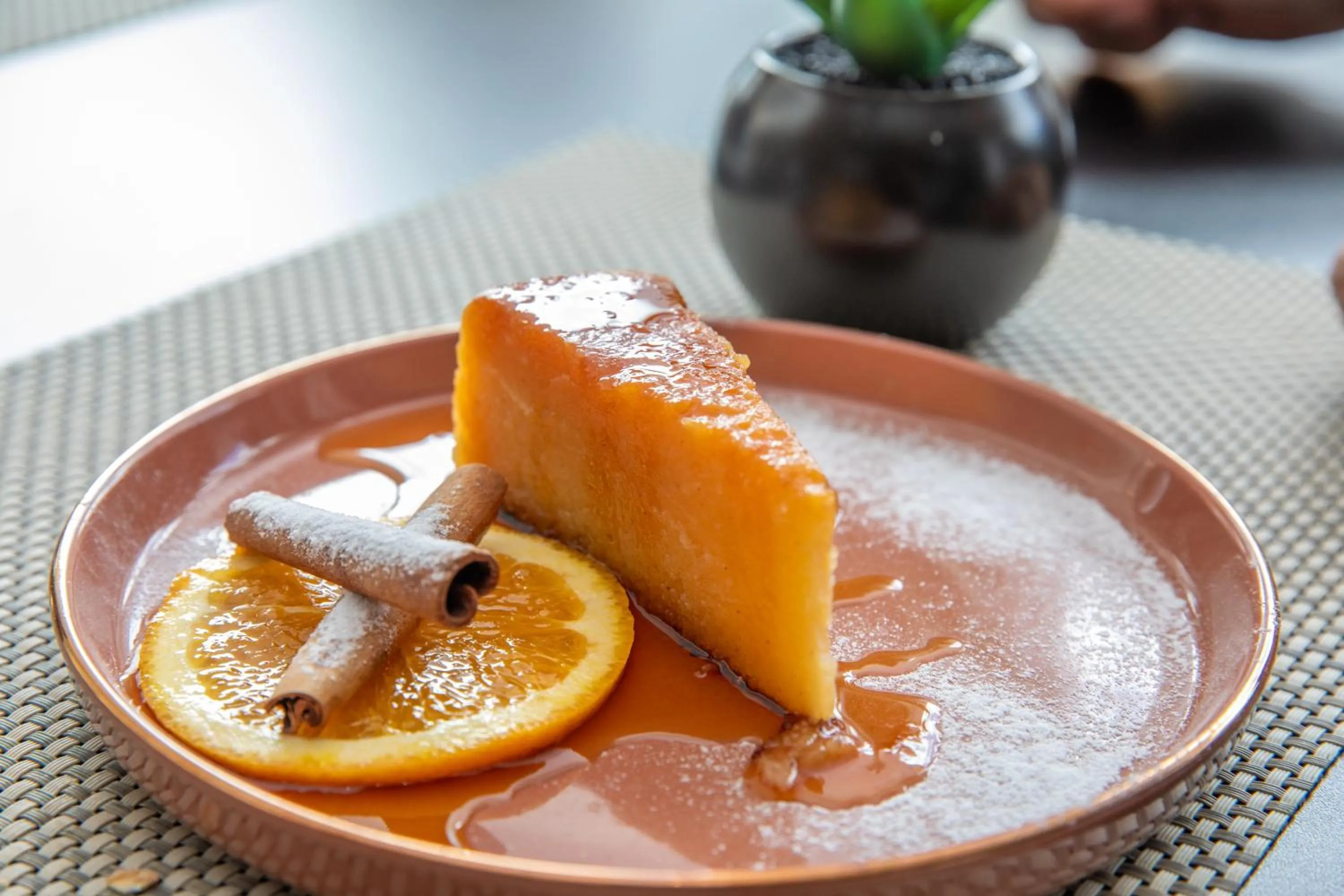 Restaurant/places to eat in VIP Executive Azores Hotel