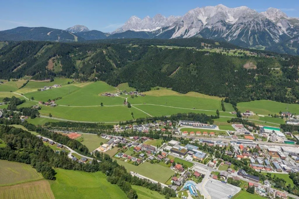 Bird's eye view in Hüttendorf Schladming