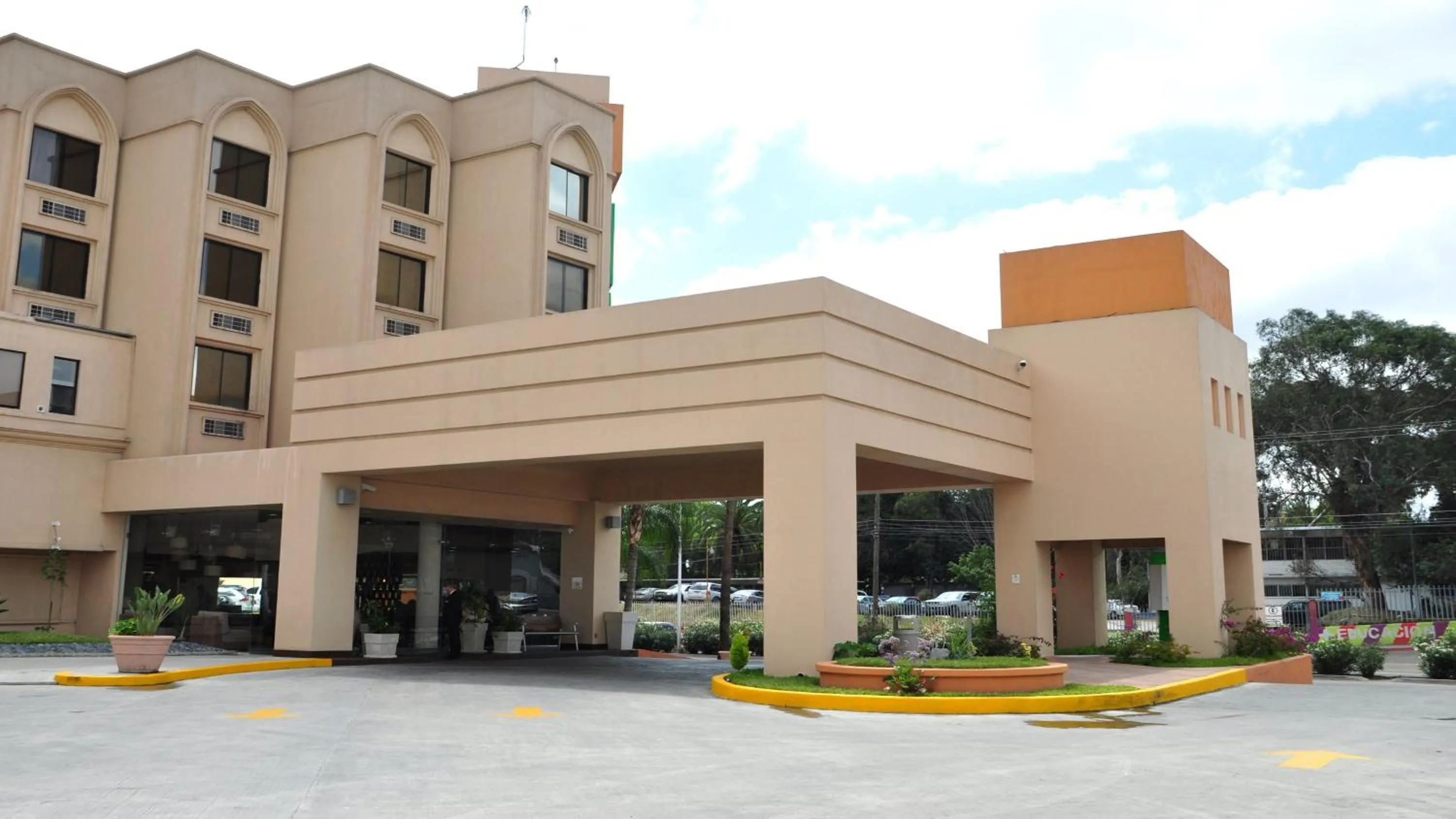 Property building in Holiday Inn Tijuana Zona Rio by IHG