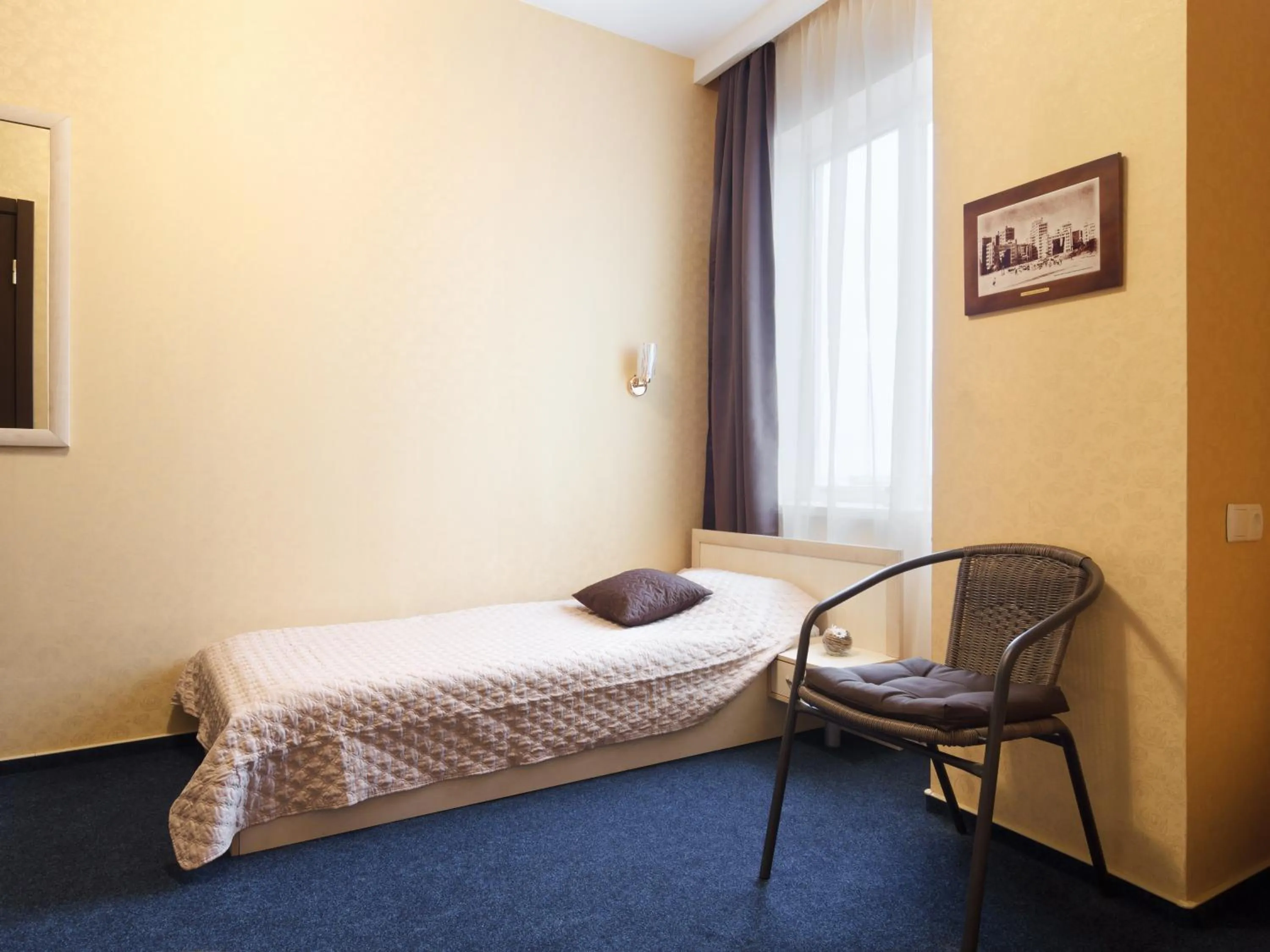 Photo of the whole room, Bed in Asotel