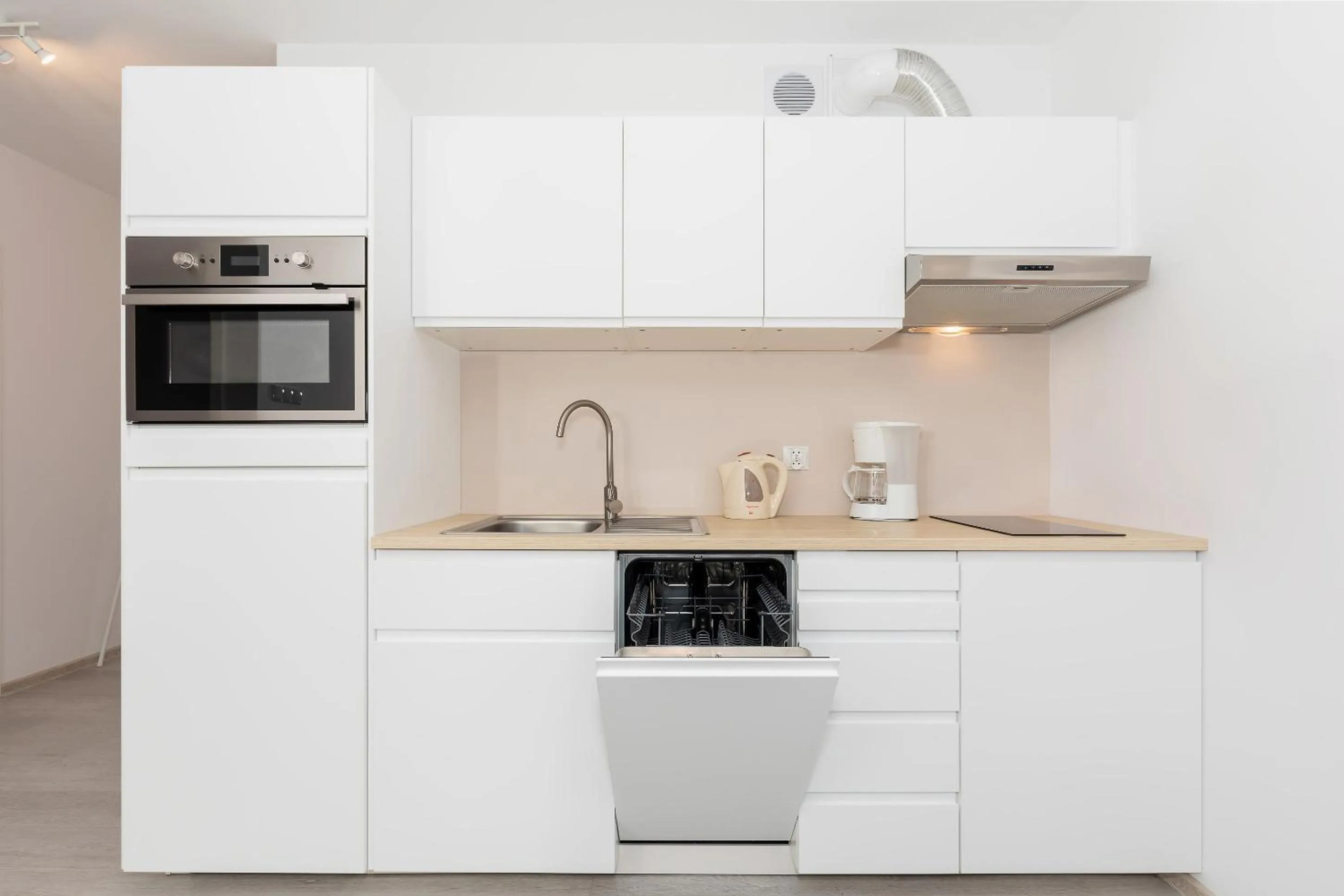 Property building in Apartamenty Polanki Park BASEN, SAUNA & SIŁOWNIA by Noclegi Renters