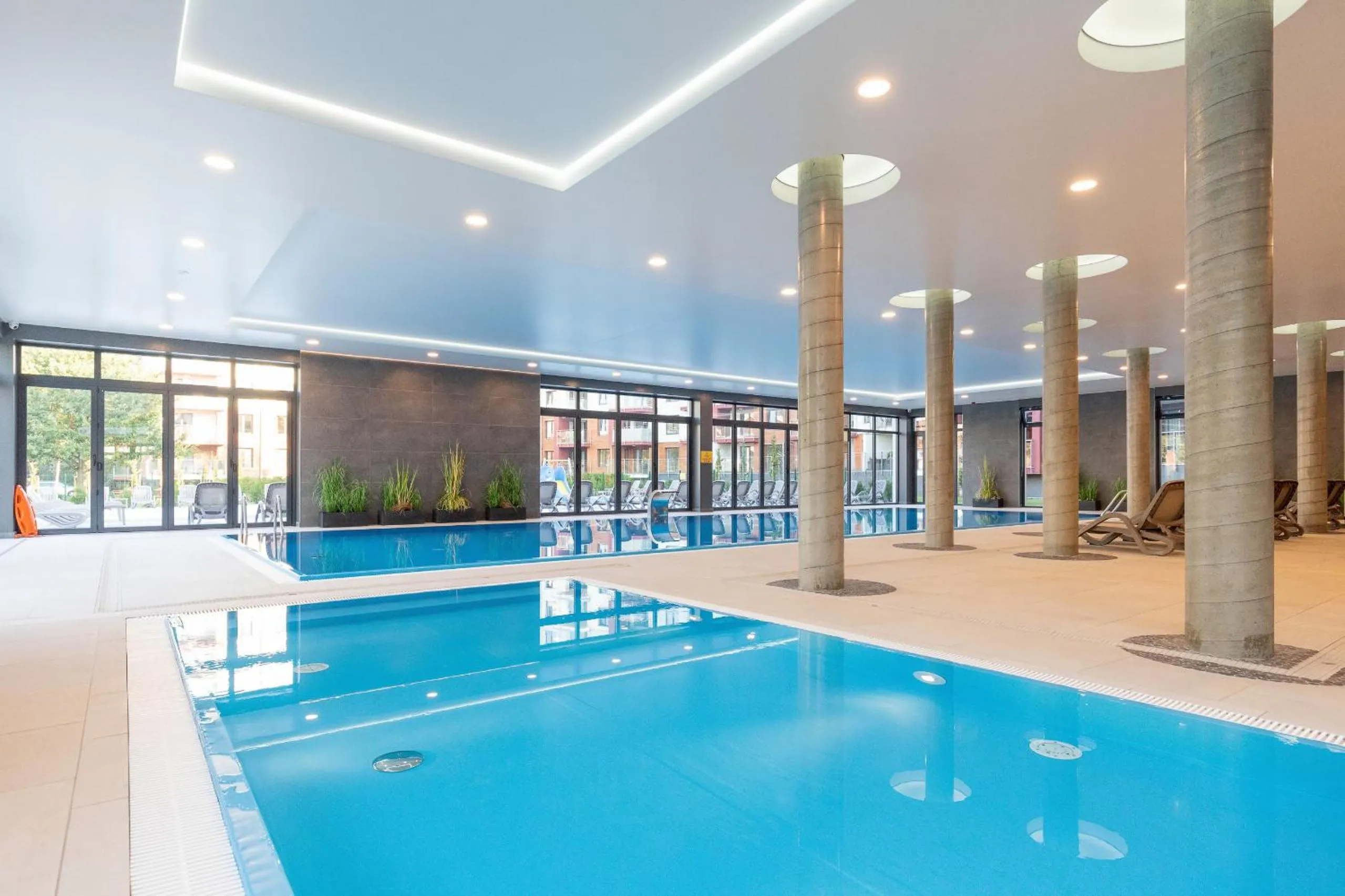 Swimming pool in Apartamenty Polanki Park BASEN, SAUNA & SIŁOWNIA by Noclegi Renters