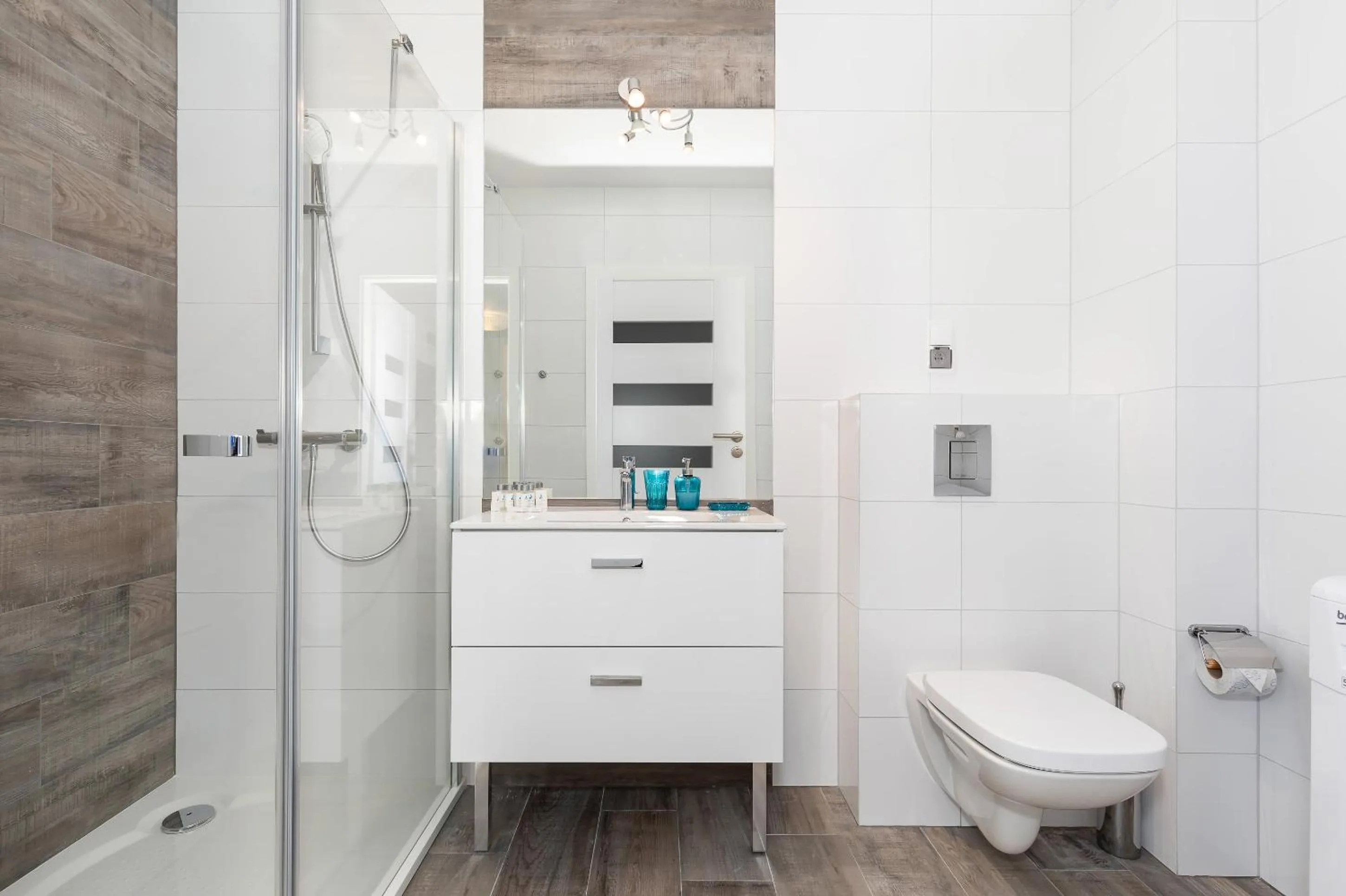 Property building in Apartamenty Polanki Park BASEN, SAUNA & SIŁOWNIA by Noclegi Renters