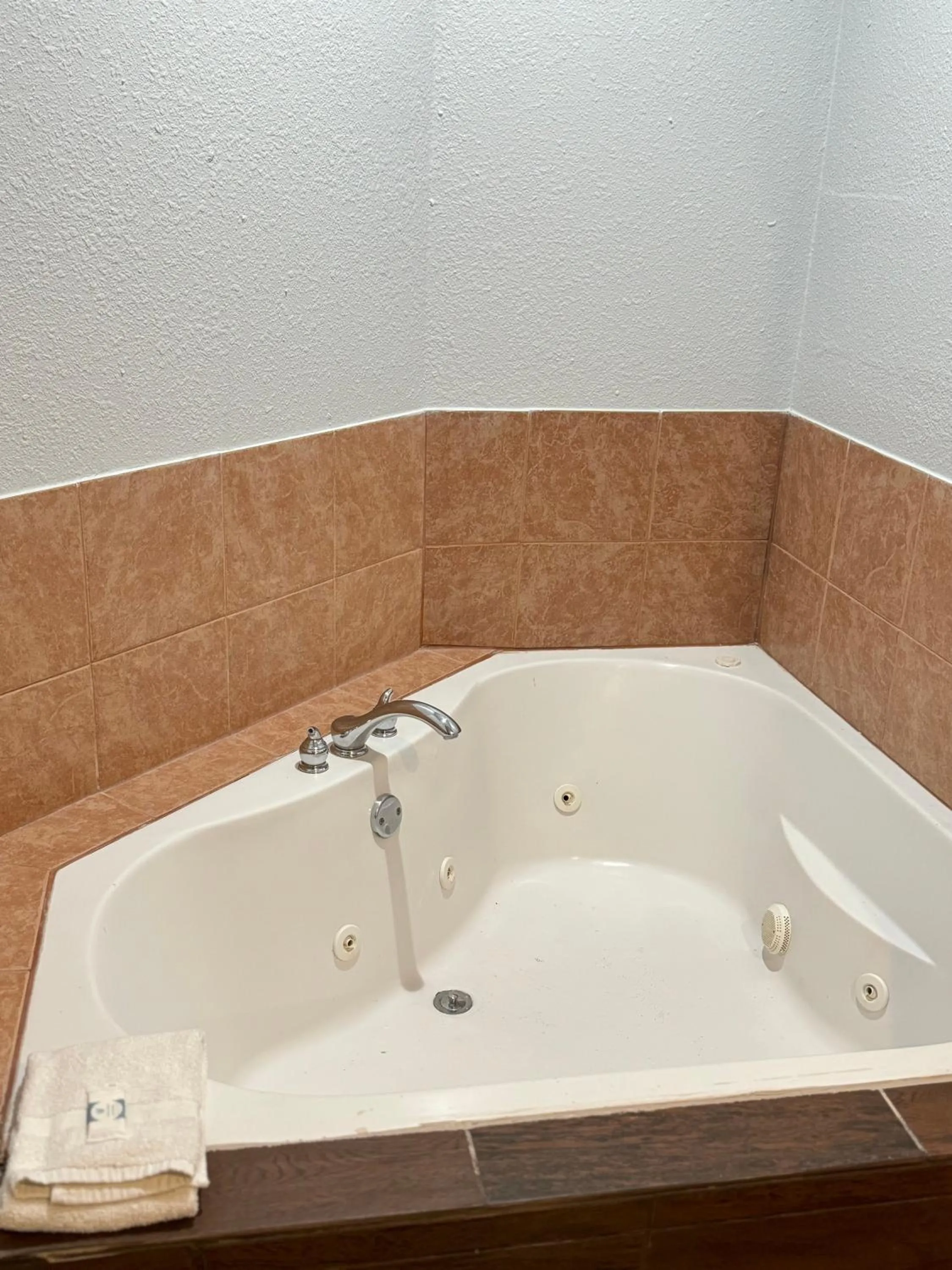 Bath in Americas Best Value Inn & Suites Haltom City Ft. Worth