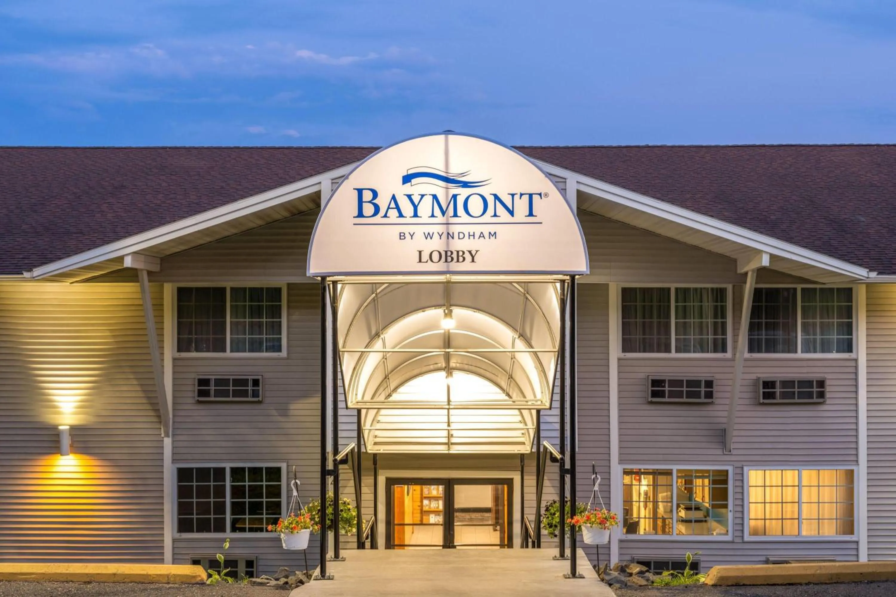 Property building in Baymont by Wyndham Duluth Spirit Mountain