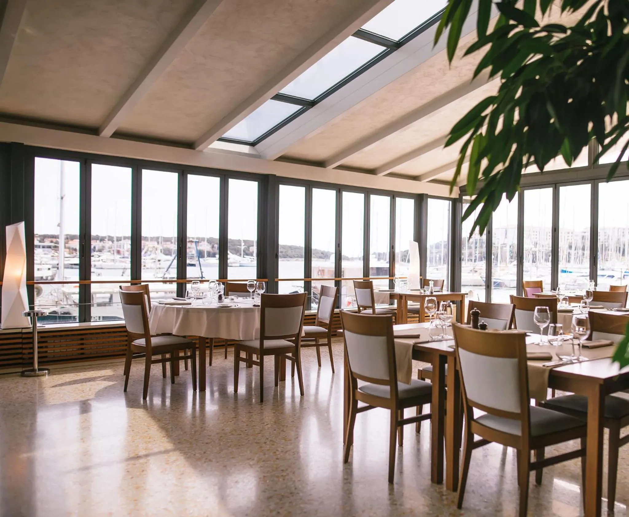 Restaurant/places to eat in Ribarska Koliba Resort