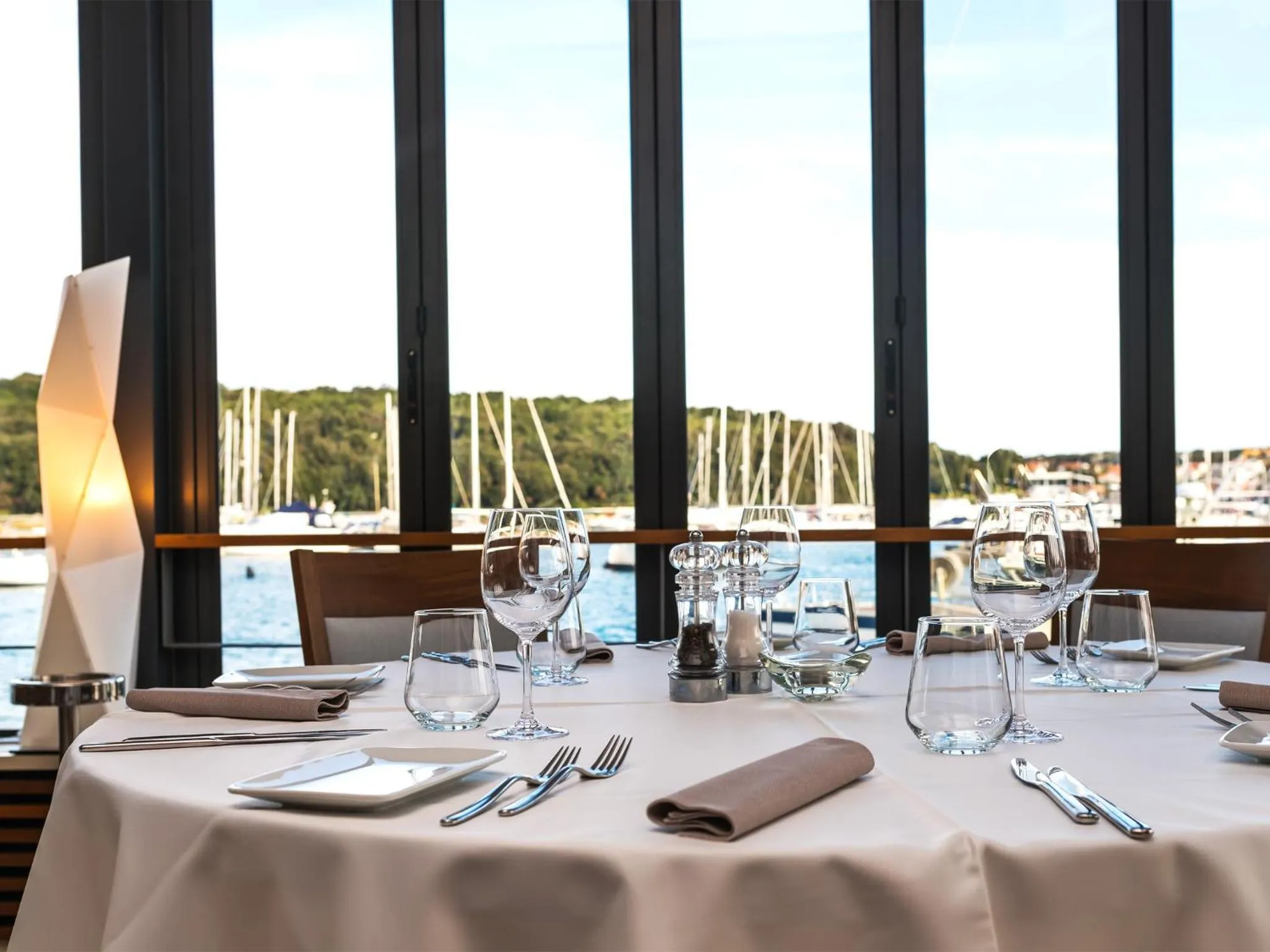 Restaurant/places to eat in Ribarska Koliba Resort