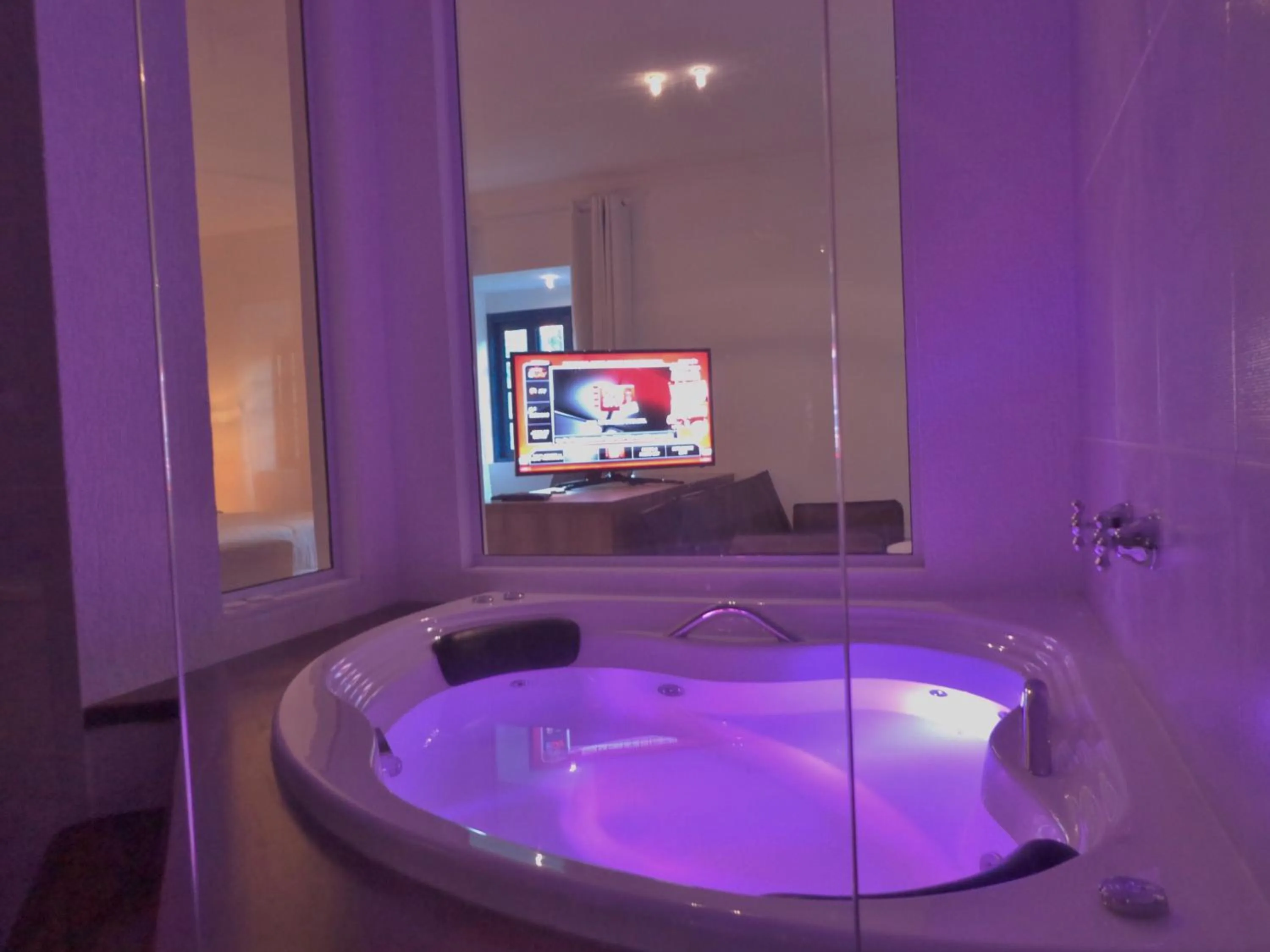 Bathroom in Golden Forest Pousada