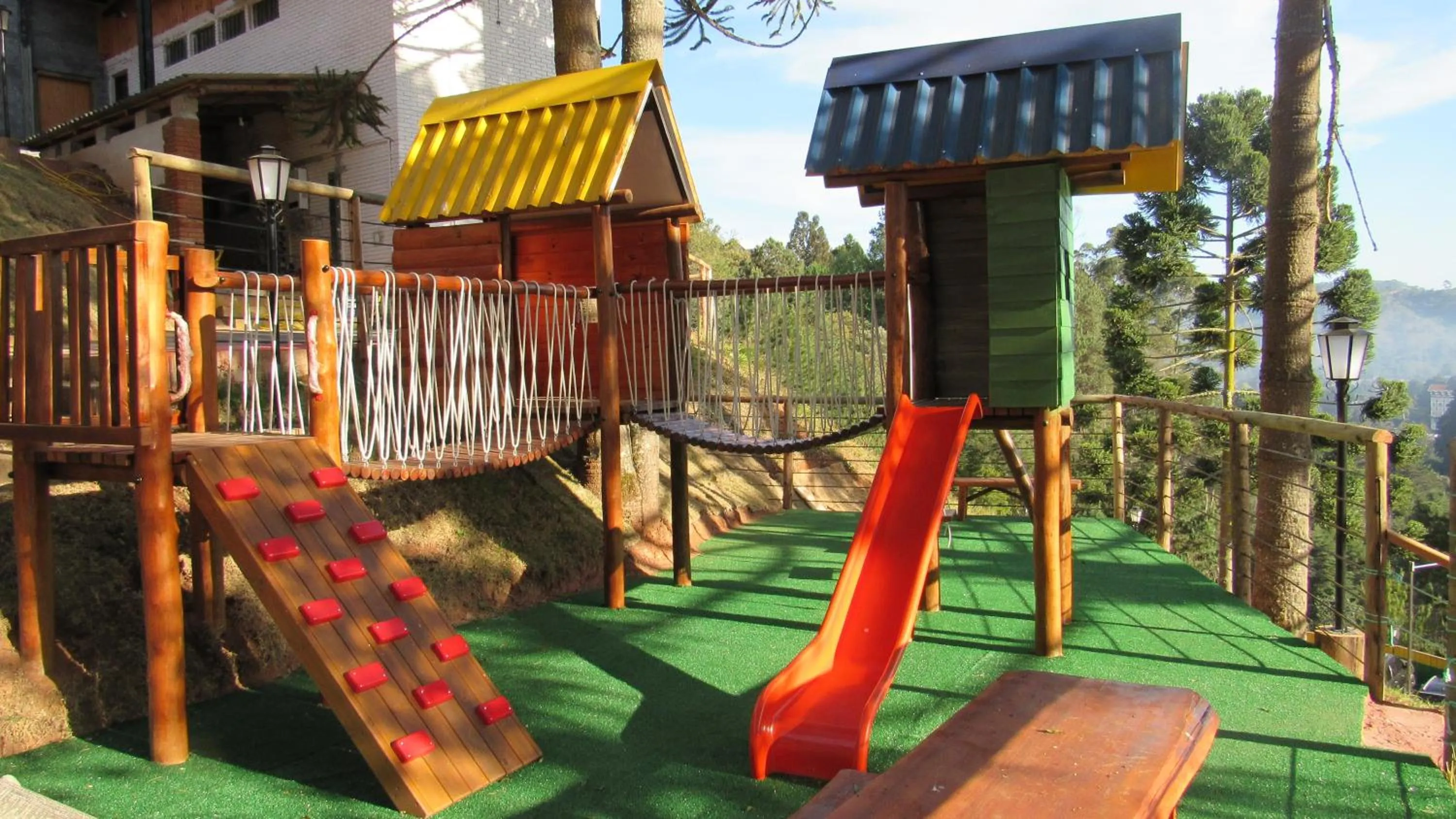 Golden Forest Pousada