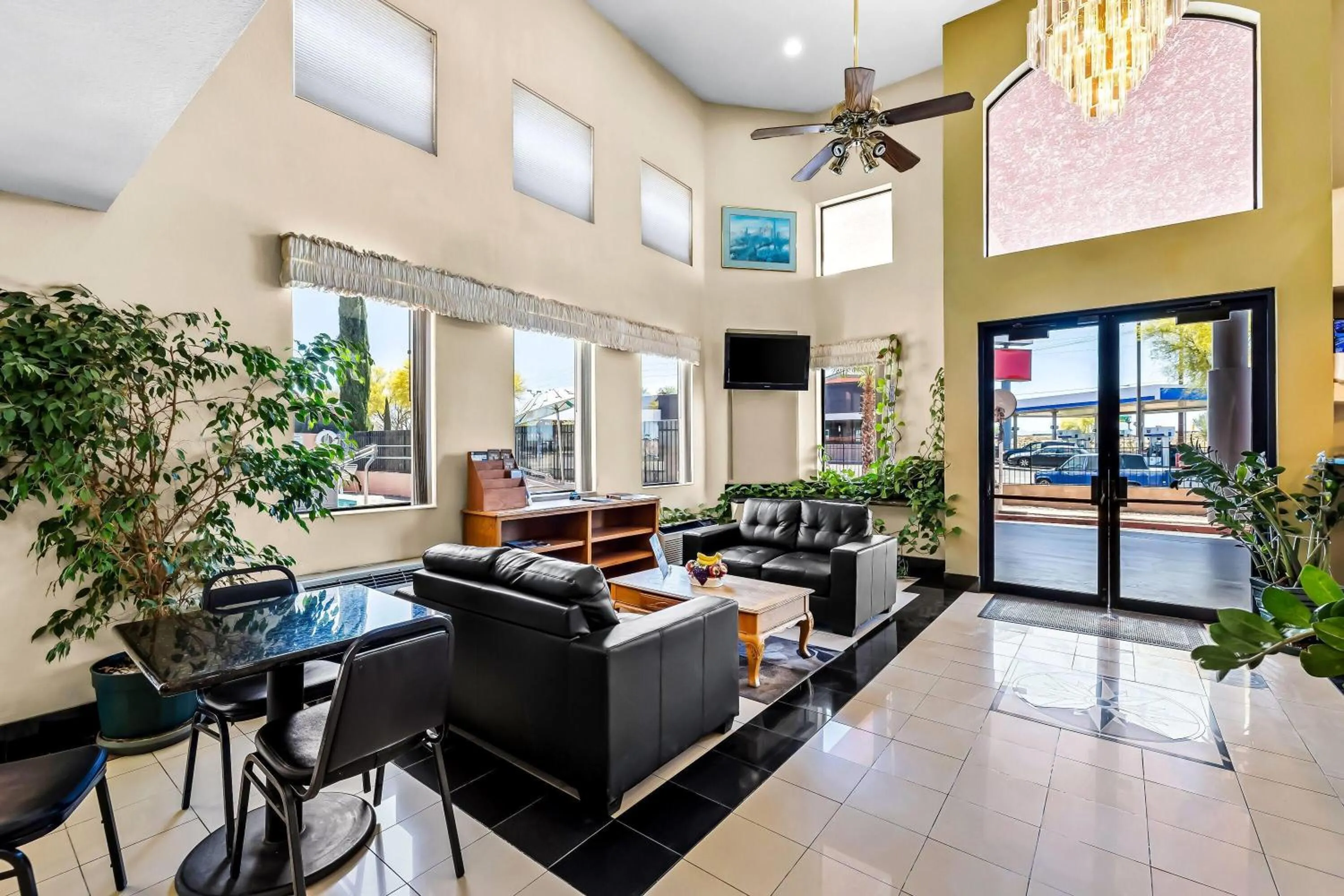 Lobby or reception in Days Inn by Wyndham Tucson Airport