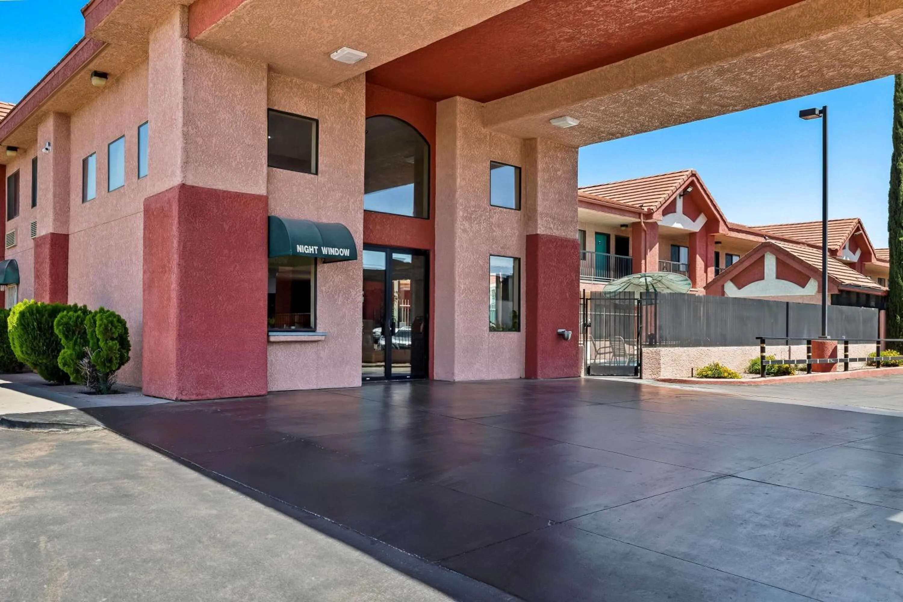 Property building in Days Inn by Wyndham Tucson Airport