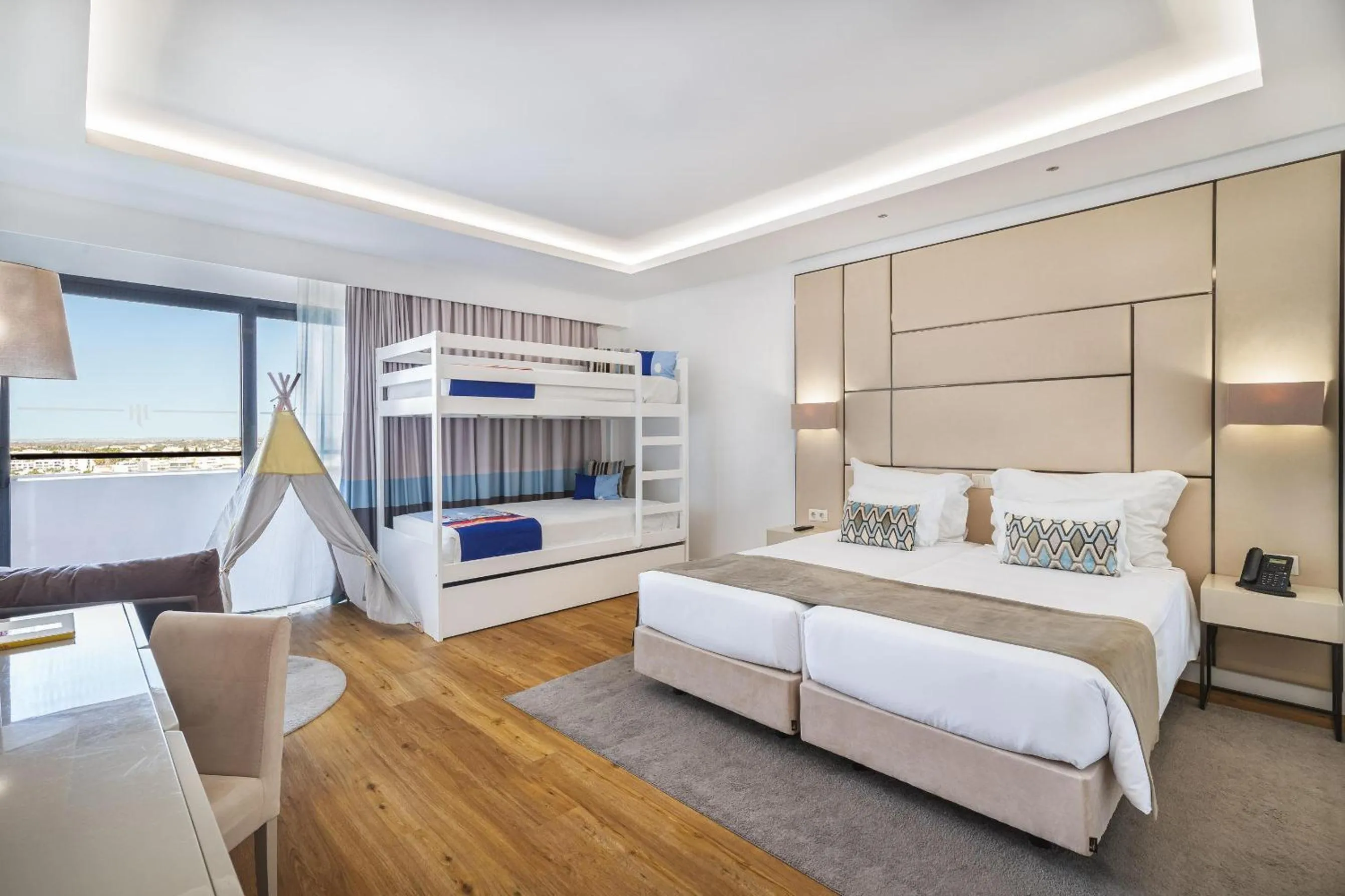 Bed in Jupiter Albufeira Hotel - Family & Fun - All Inclusive