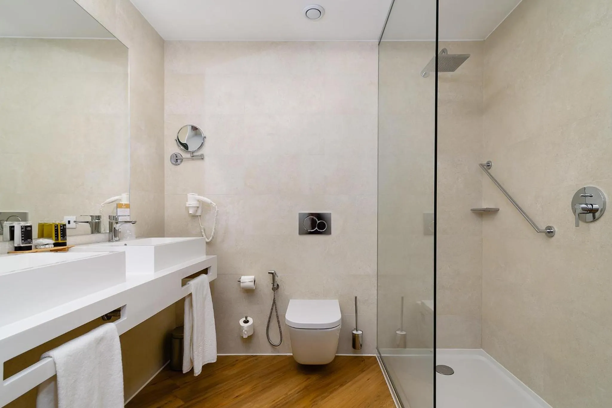 Shower in Jupiter Albufeira Hotel - Family & Fun - All Inclusive