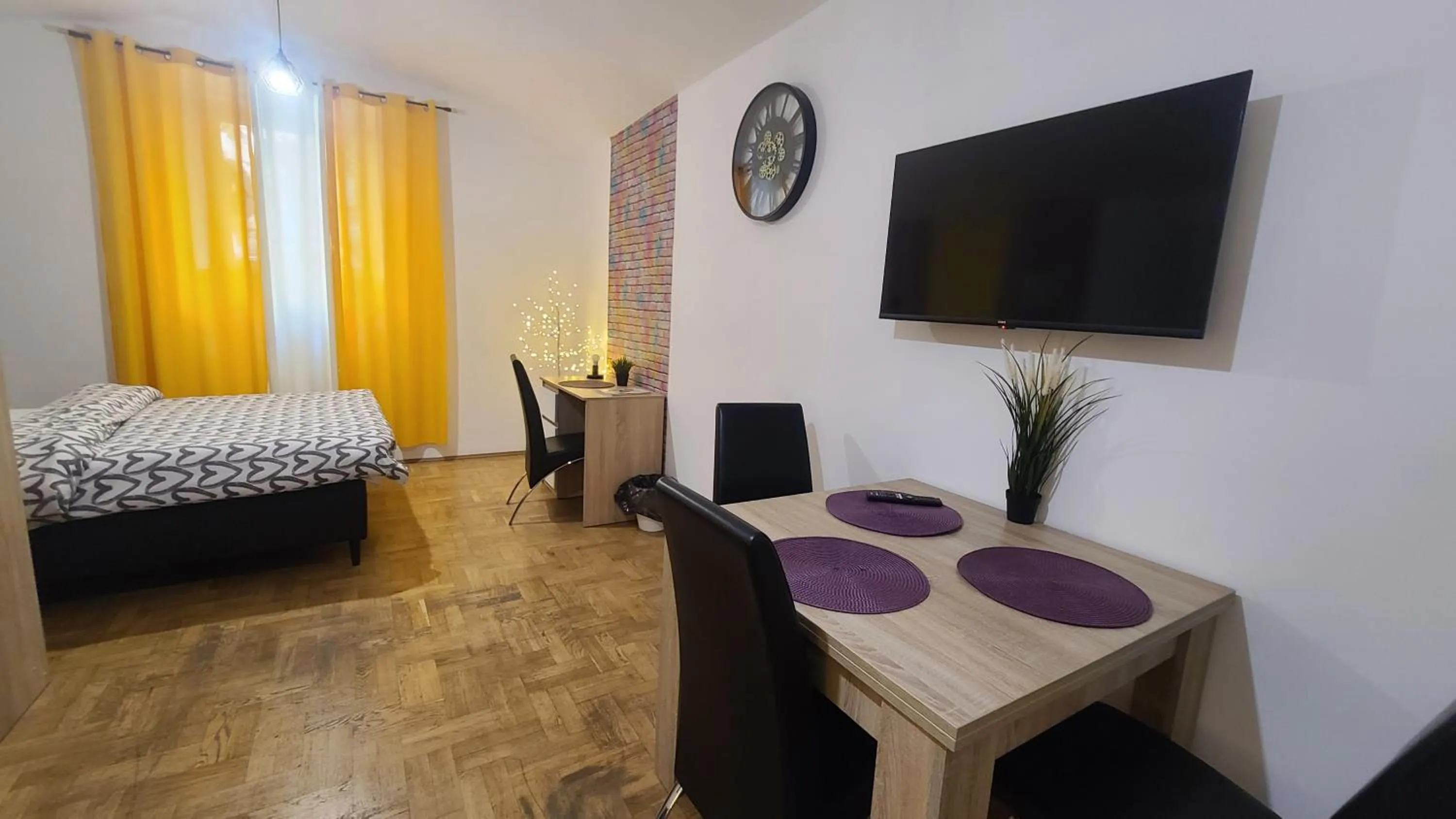 TV and multimedia, Bed in Lorf Hostel&Apartments