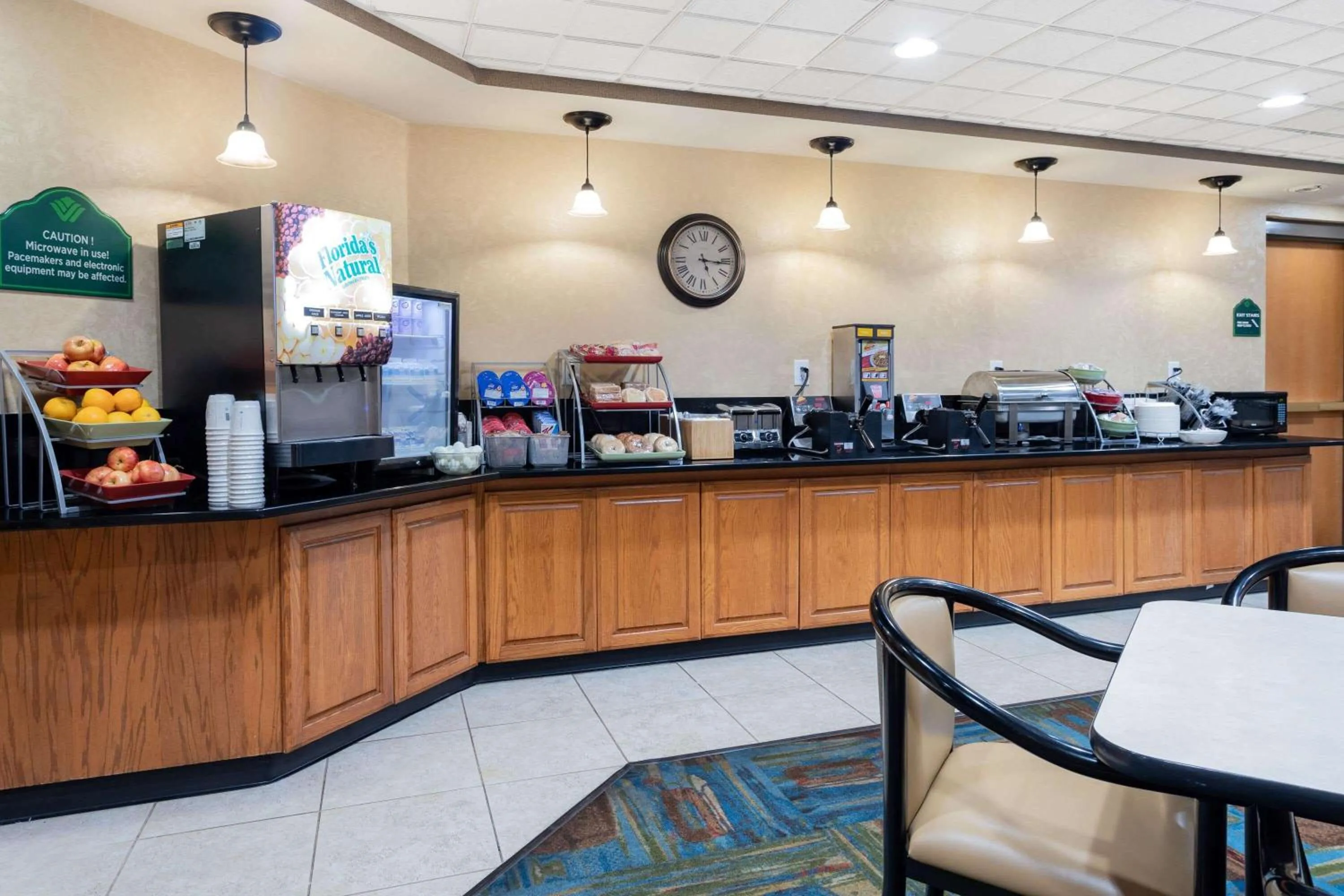 Restaurant/places to eat in Wingate by Wyndham Lima