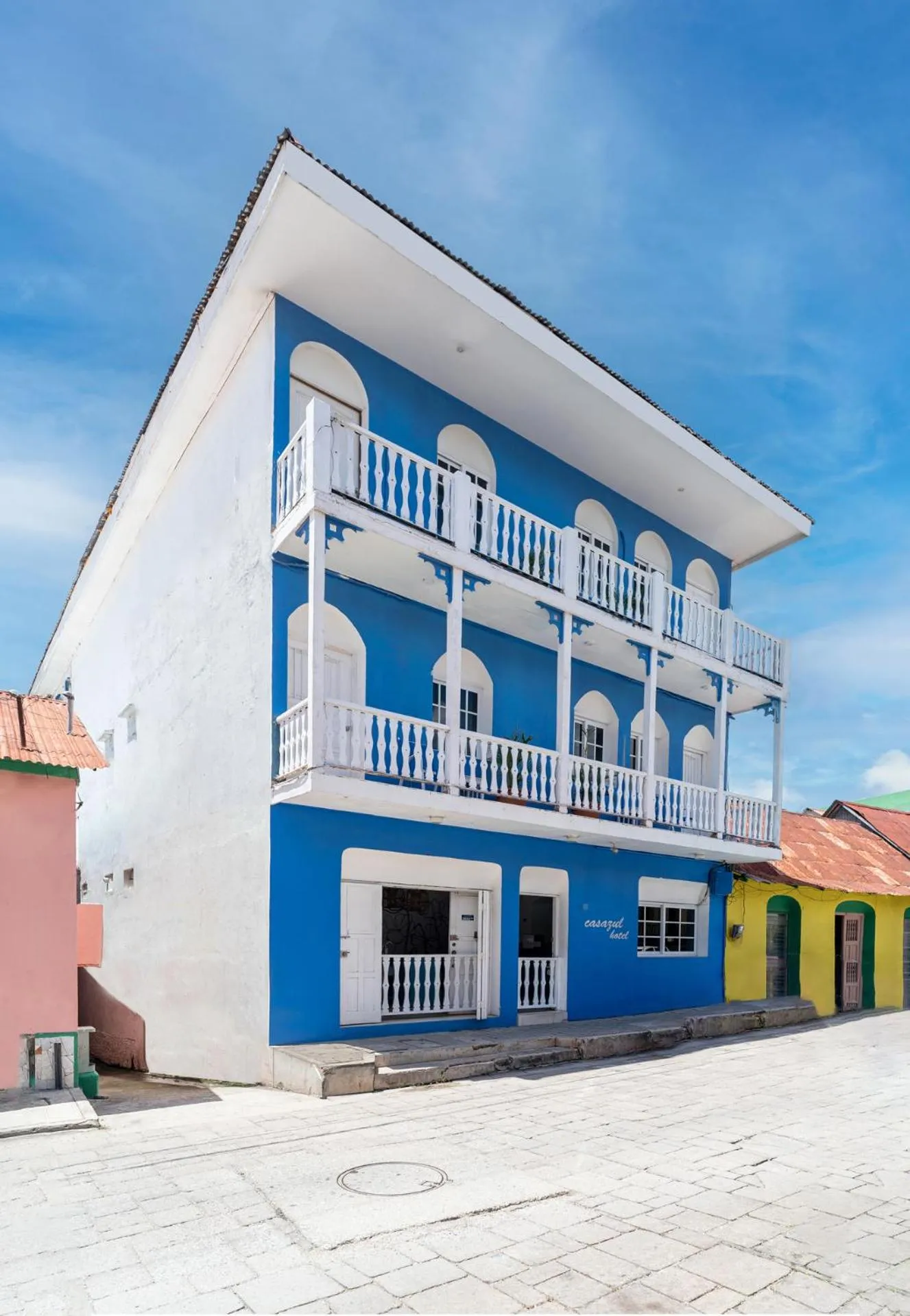 Facade/entrance in Hotel Casazul