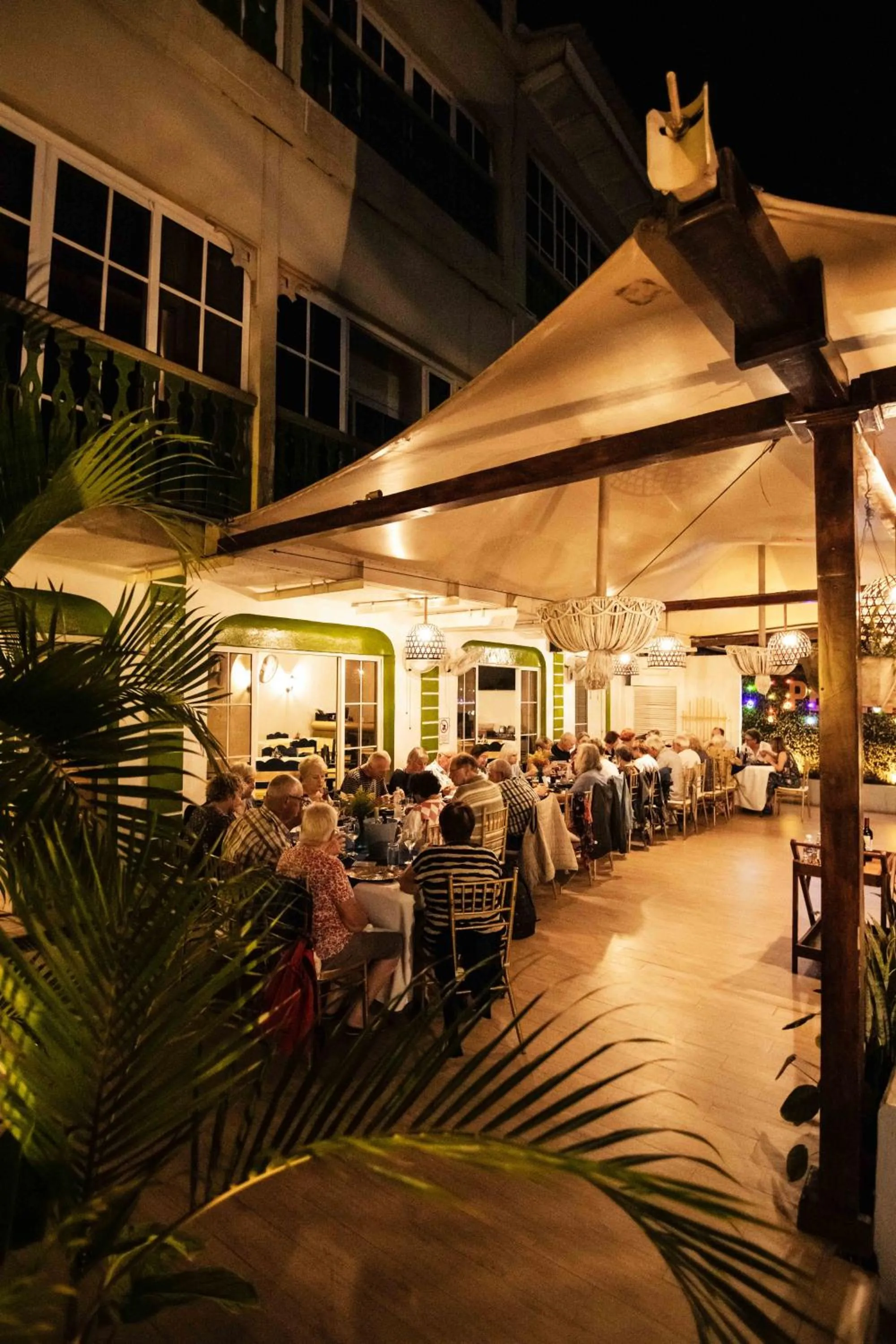 Restaurant/places to eat in Hotel Peten