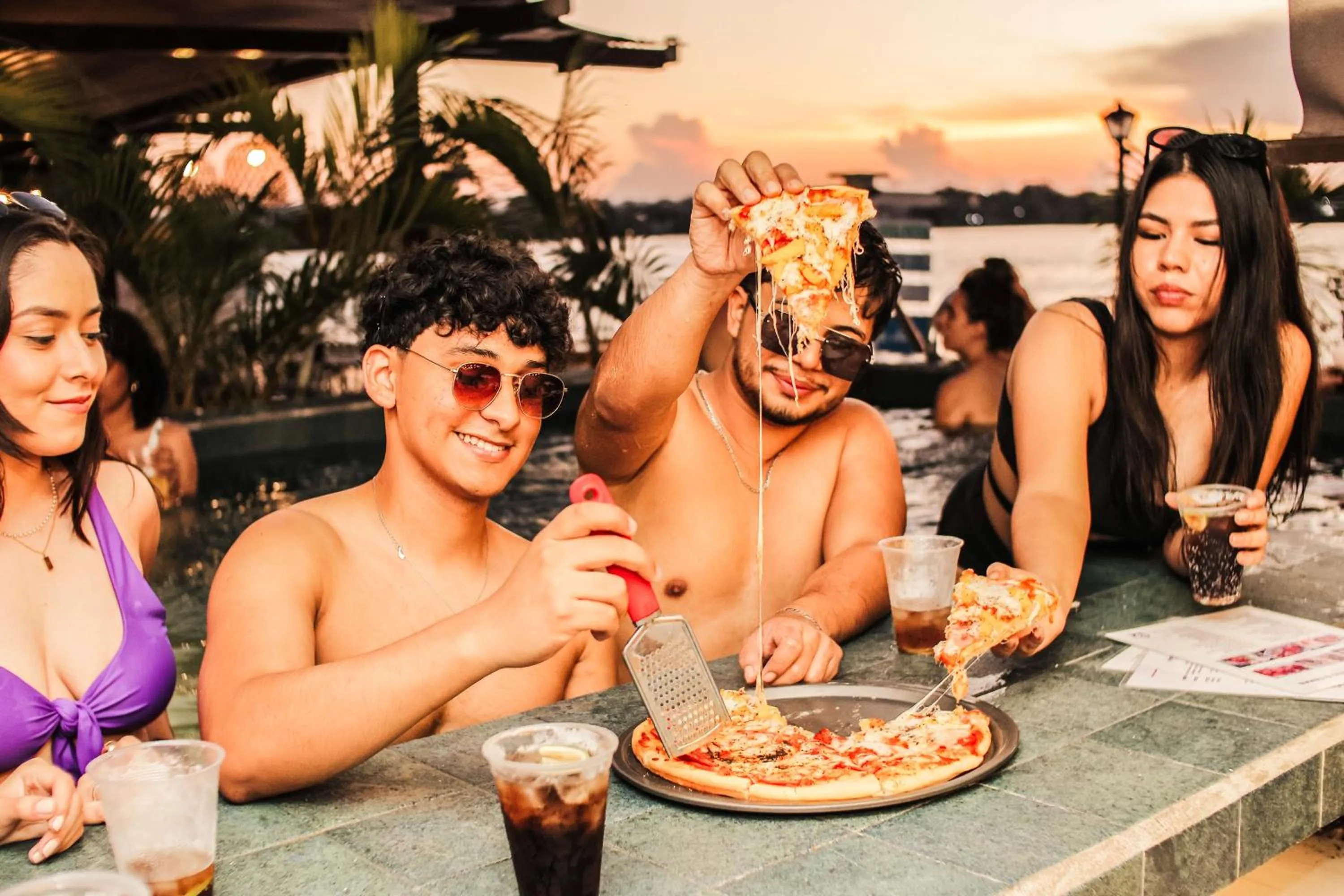 Swimming pool in Hotel Peten