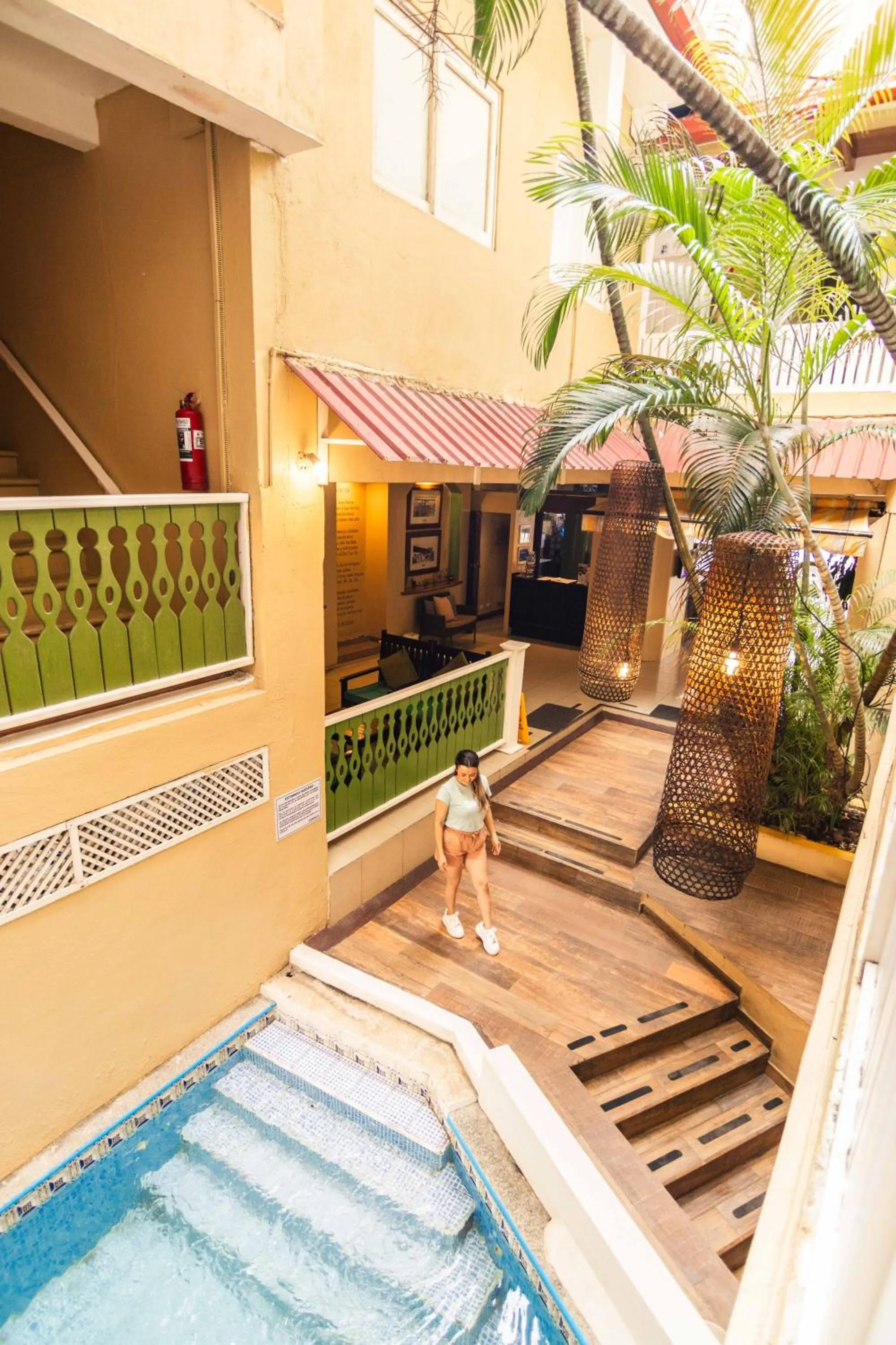 Swimming pool in Hotel Peten