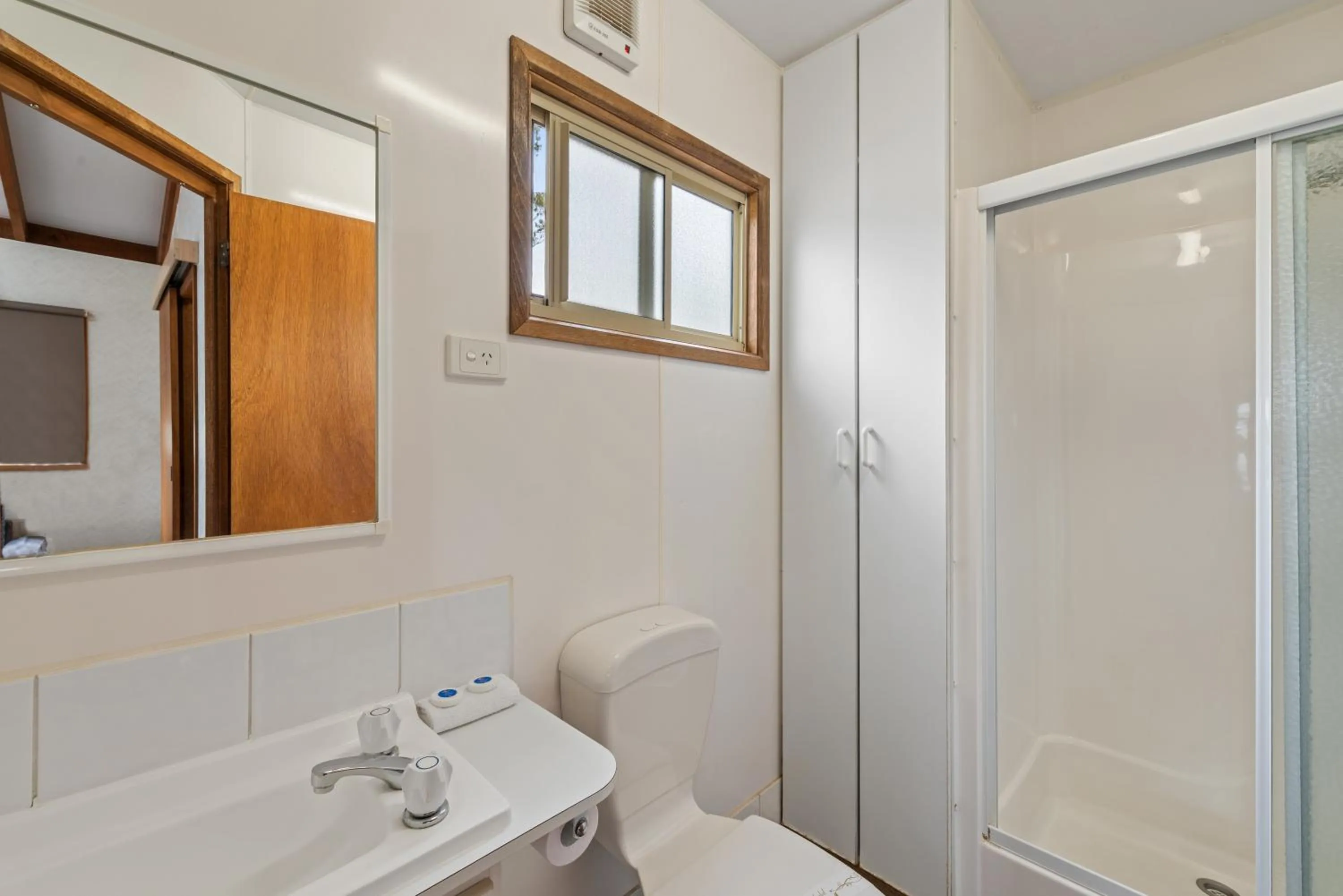 Bathroom in Discovery Parks - Clare