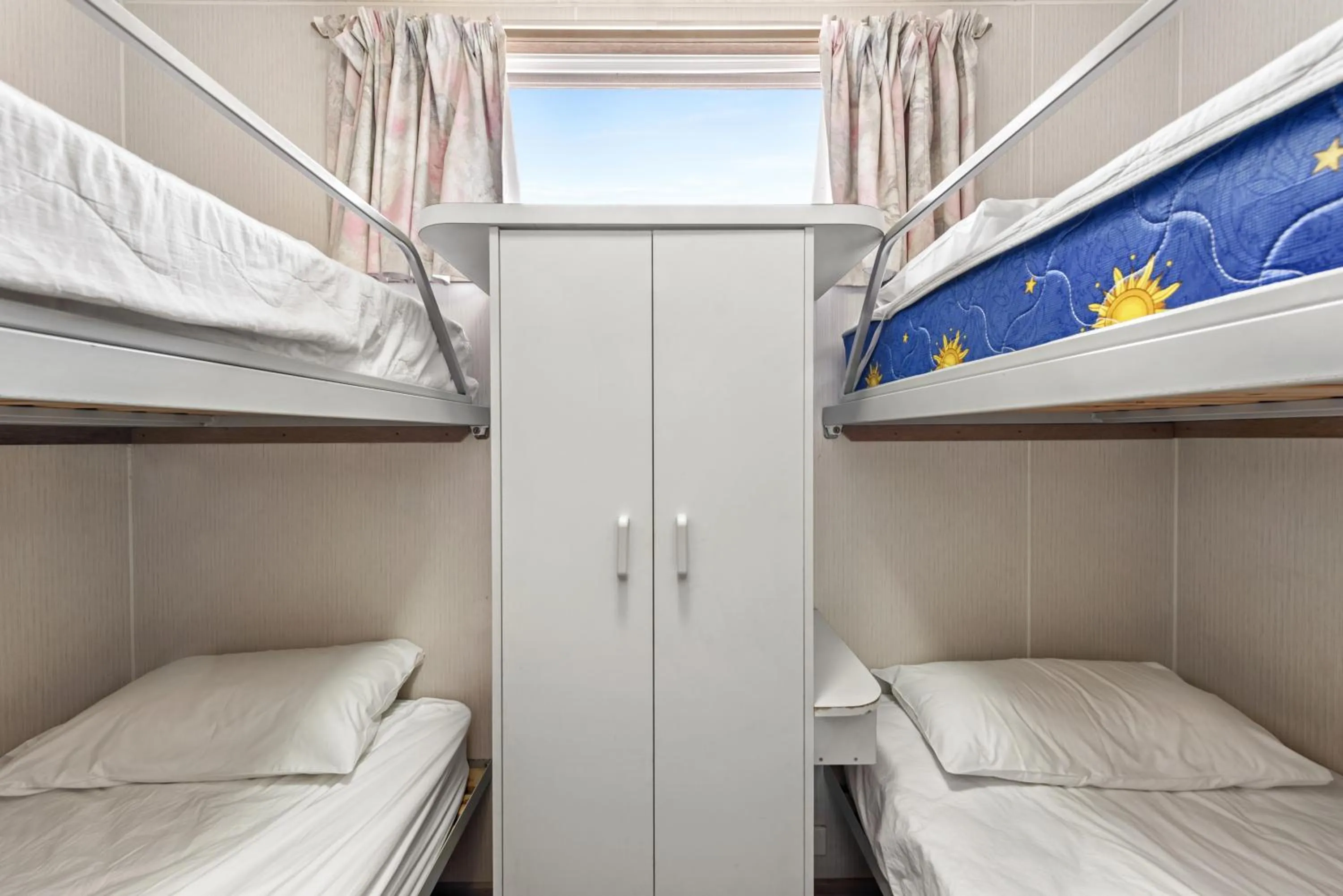 bunk bed, Bed in Discovery Parks - Clare