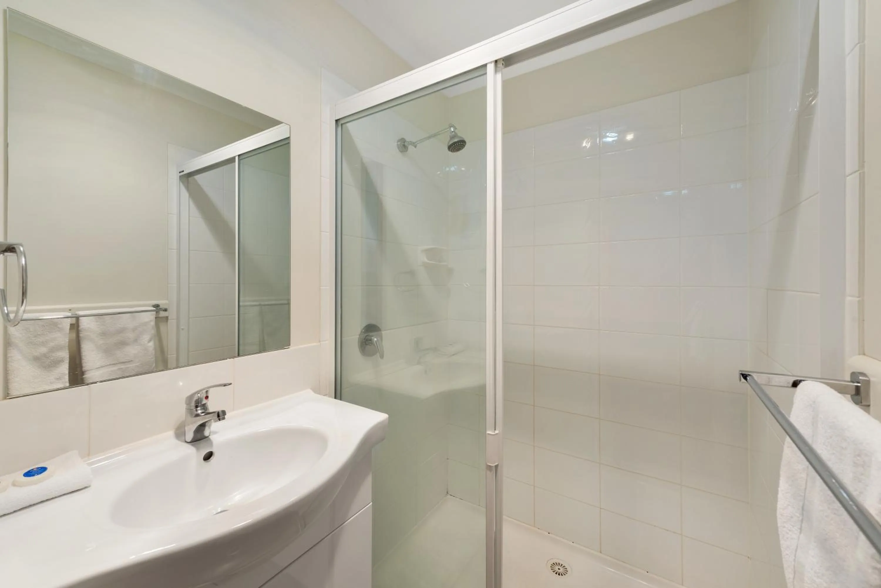 Bathroom in Discovery Parks - Clare