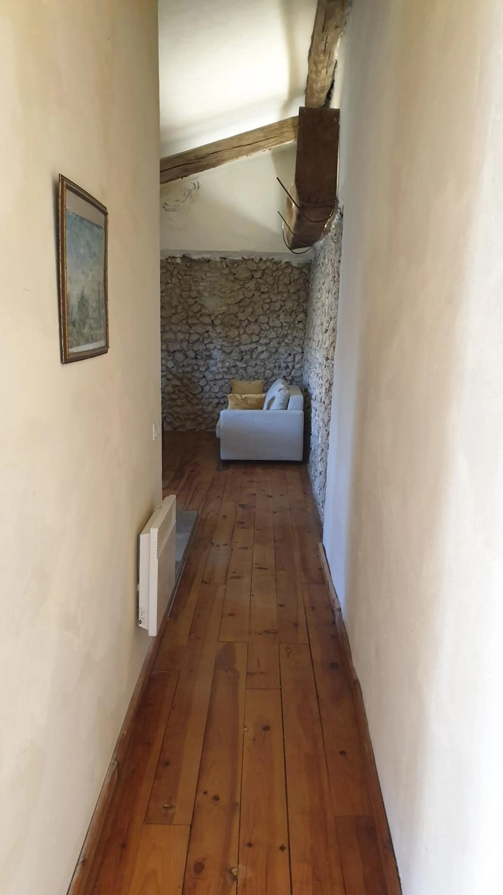 Photo of the whole room in la bastide de l'adrech