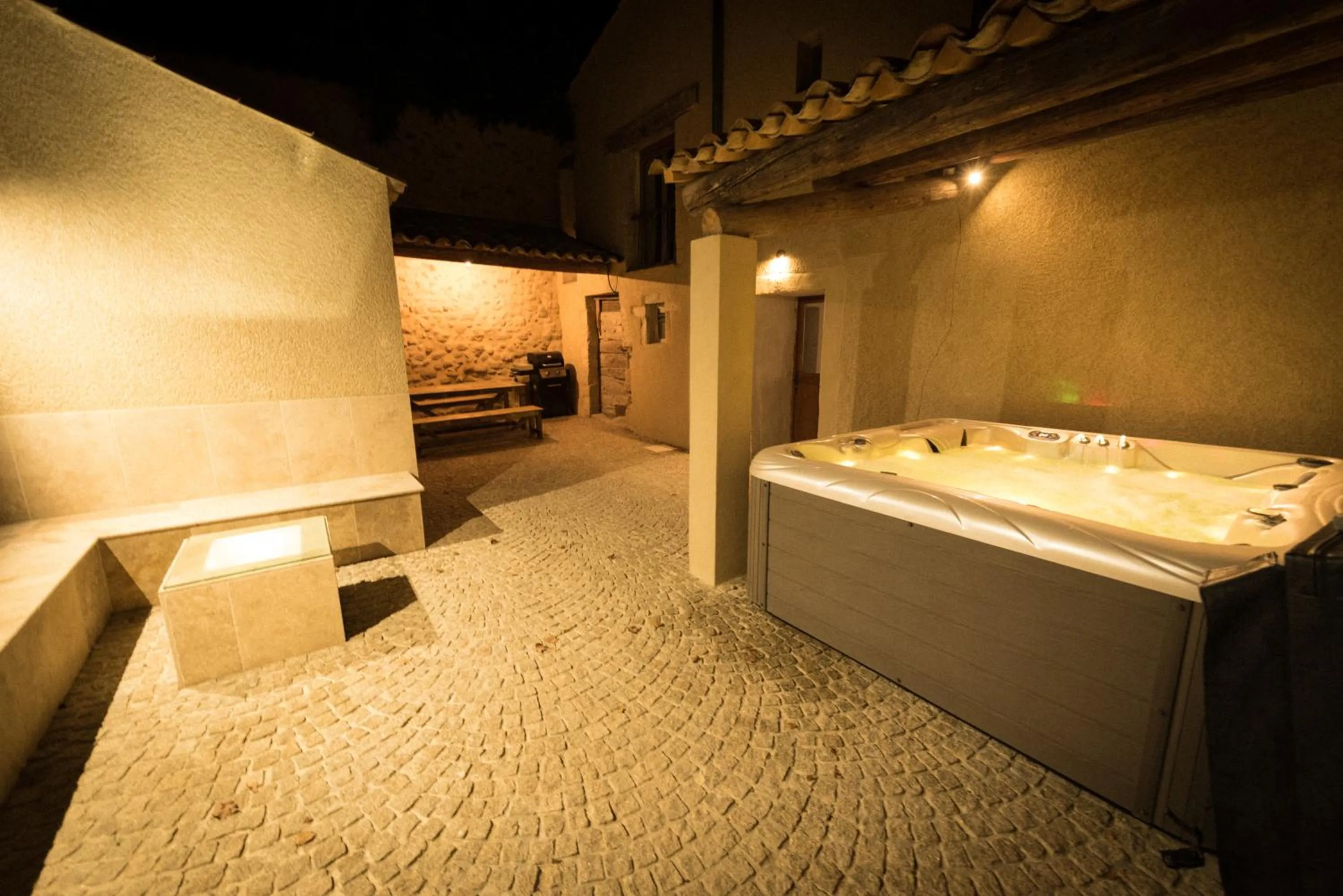 Spa and wellness centre/facilities in la bastide de l'adrech