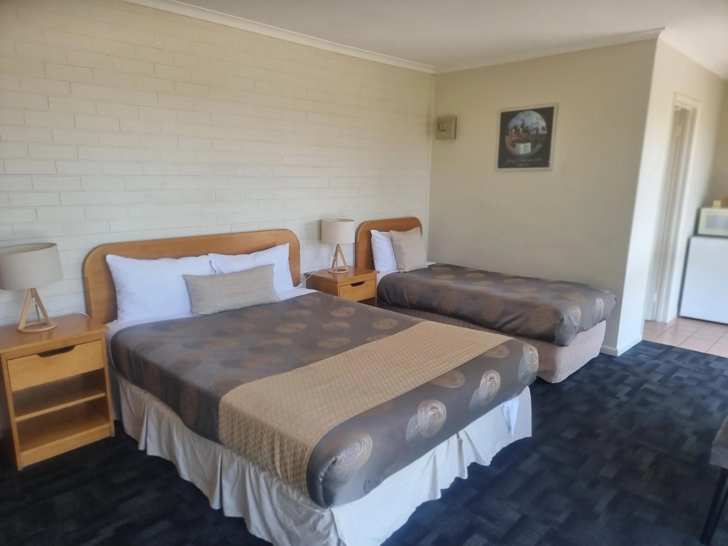 Bed in Hacienda Motel Geelong