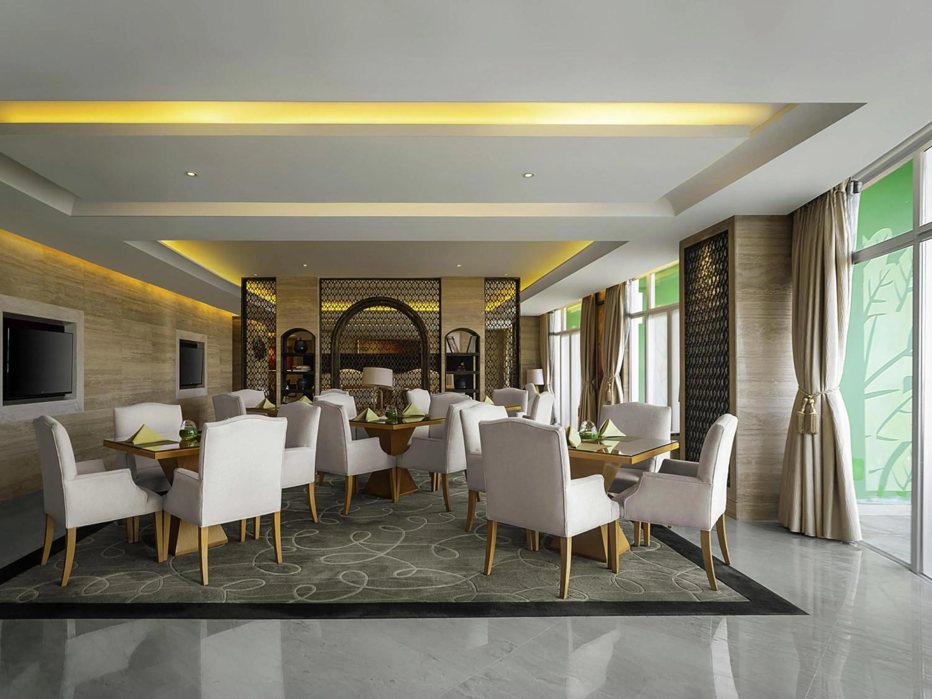 Restaurant/places to eat in Pullman Haikou