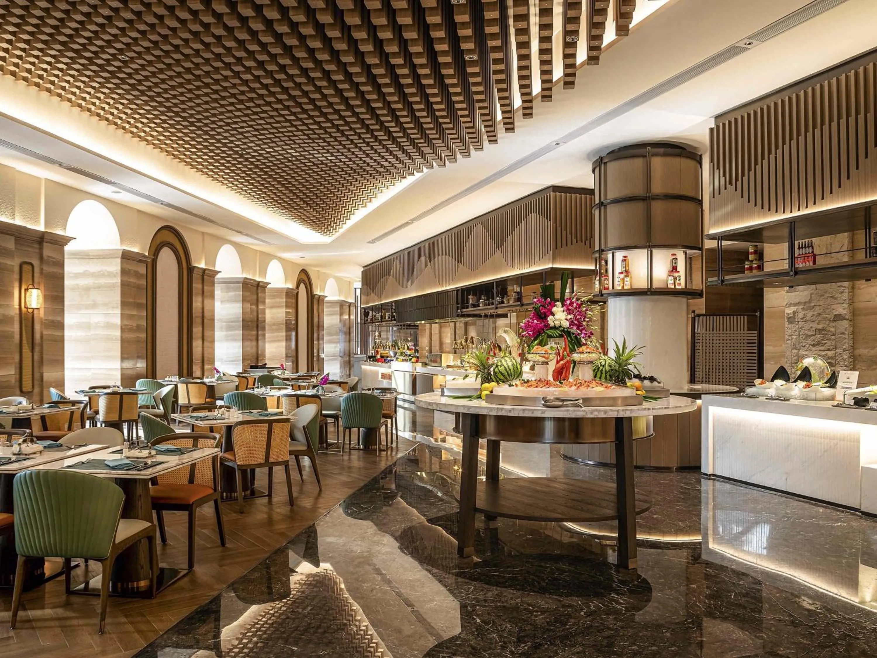 Restaurant/places to eat in Pullman Haikou