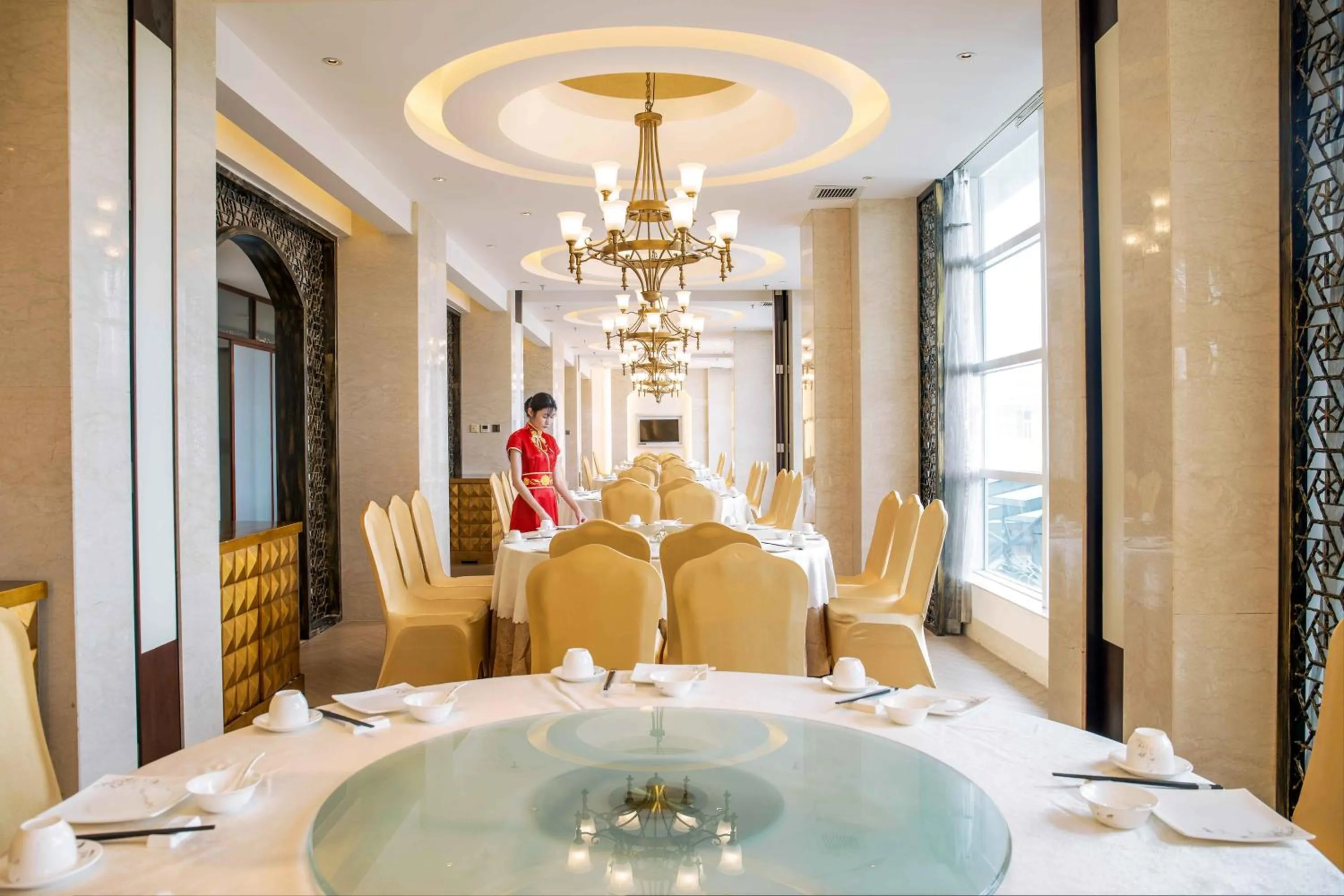 Restaurant/places to eat in Pullman Haikou