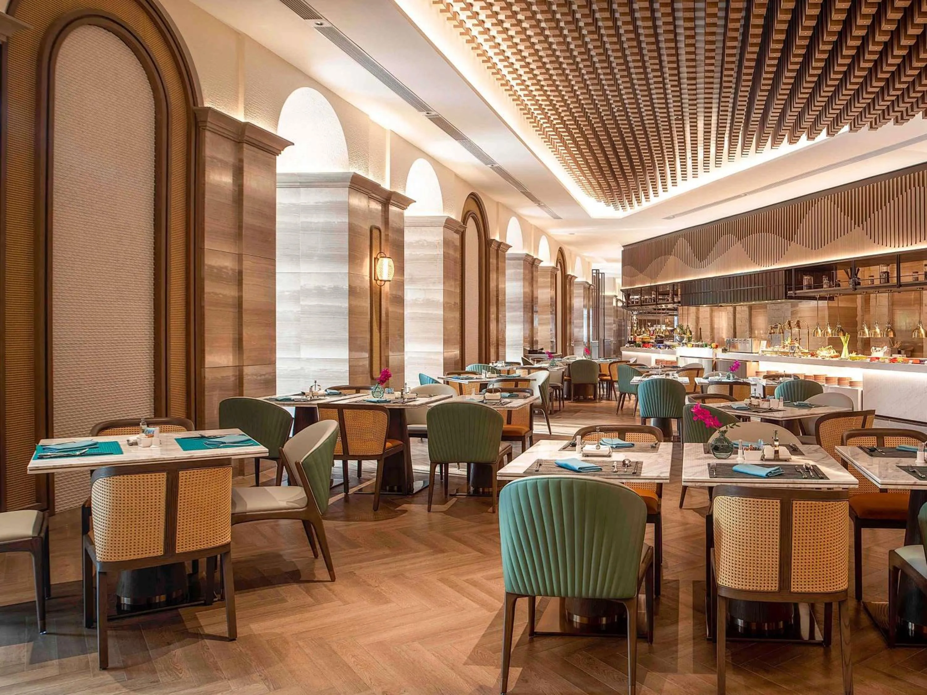 Restaurant/places to eat in Pullman Haikou