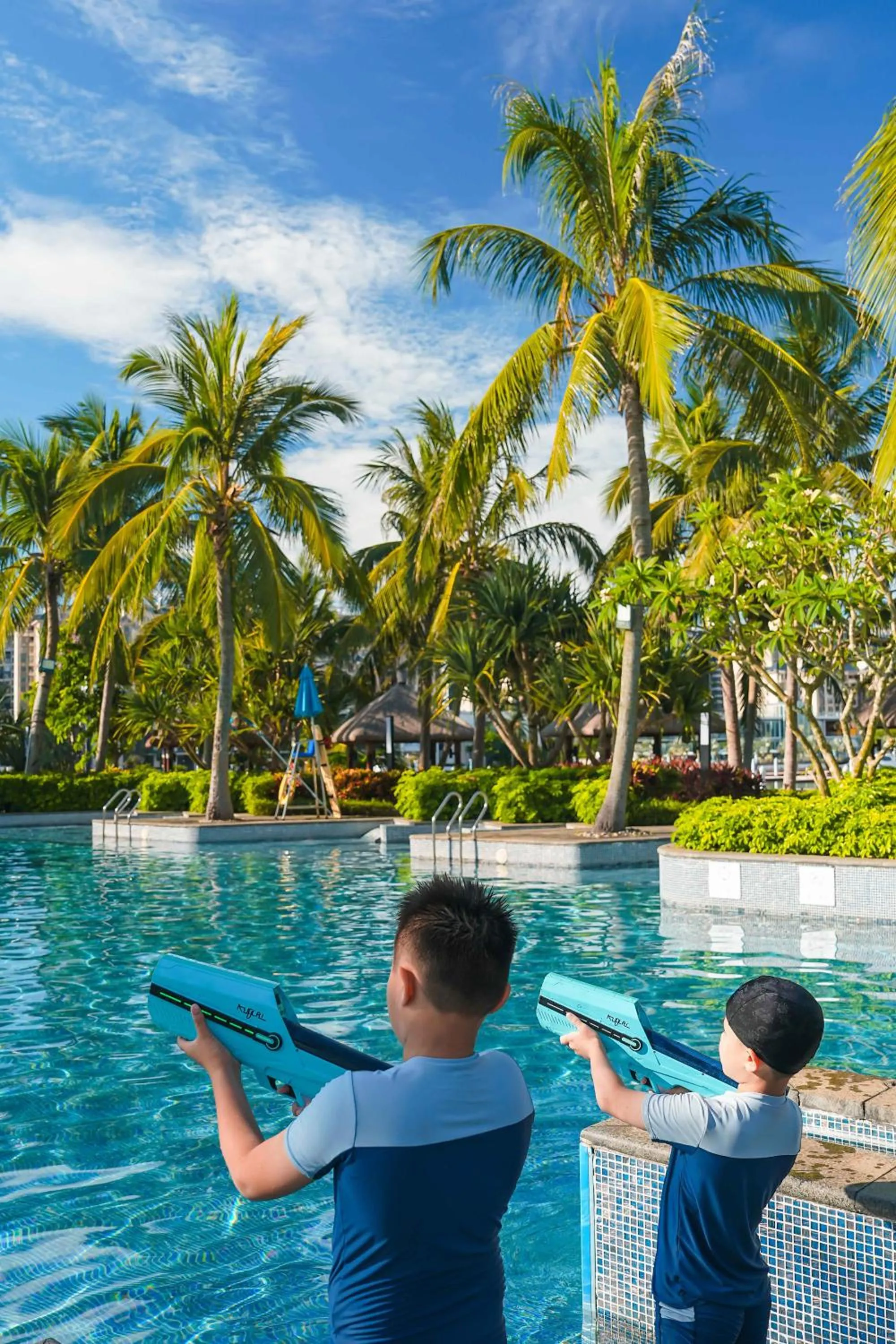 Swimming pool in Pullman Haikou