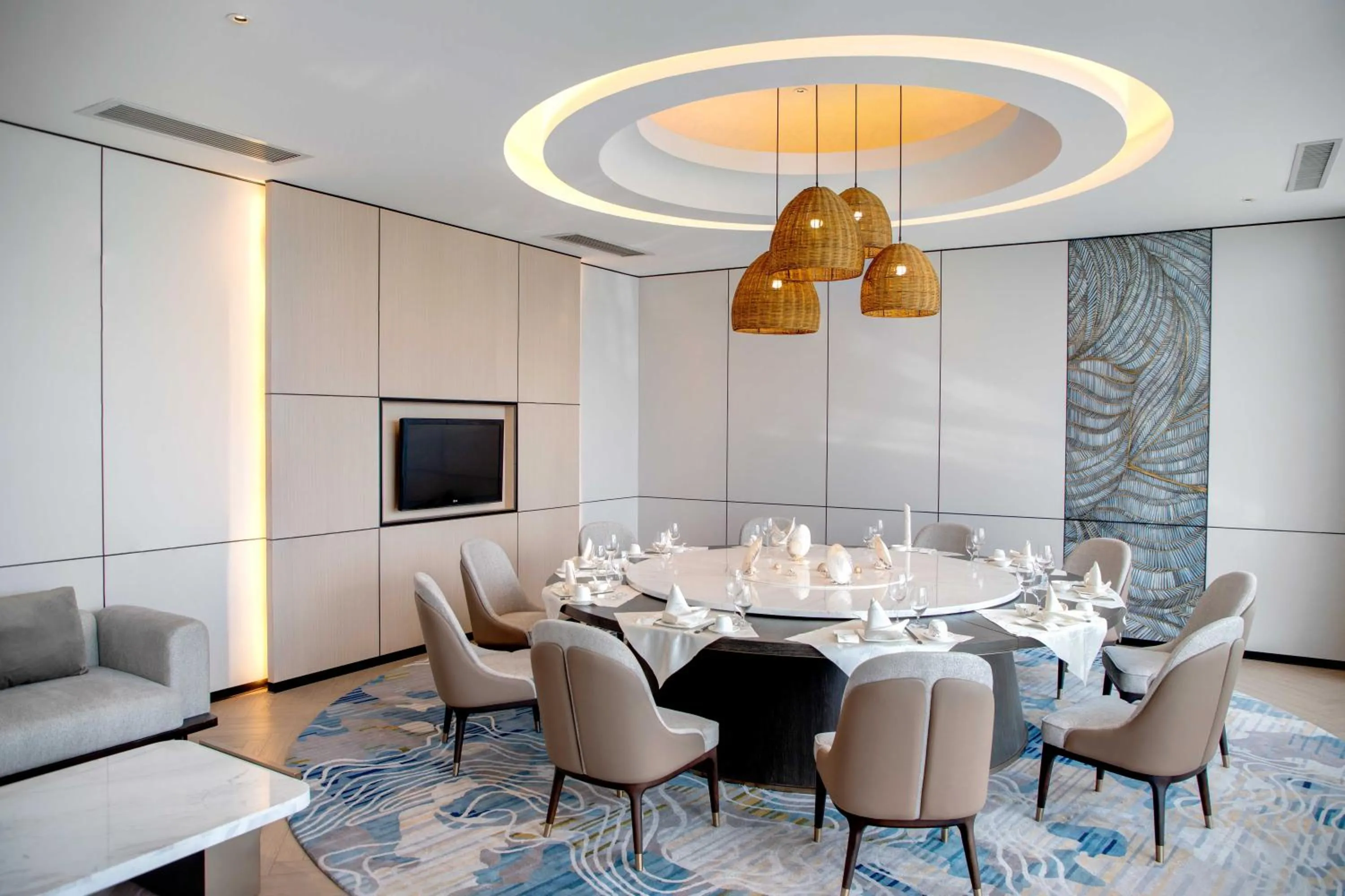 Restaurant/places to eat in Pullman Haikou