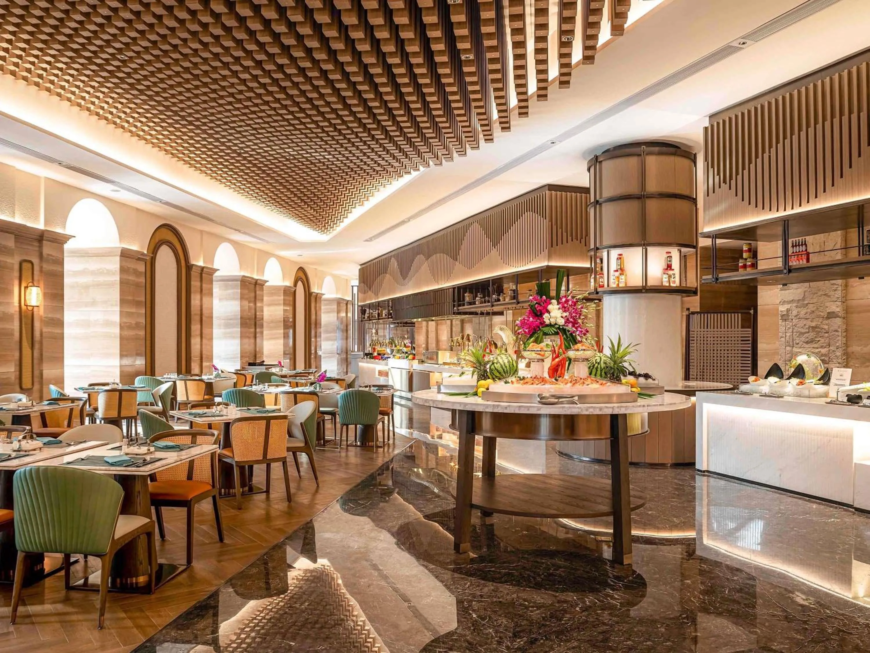 Restaurant/places to eat in Pullman Haikou