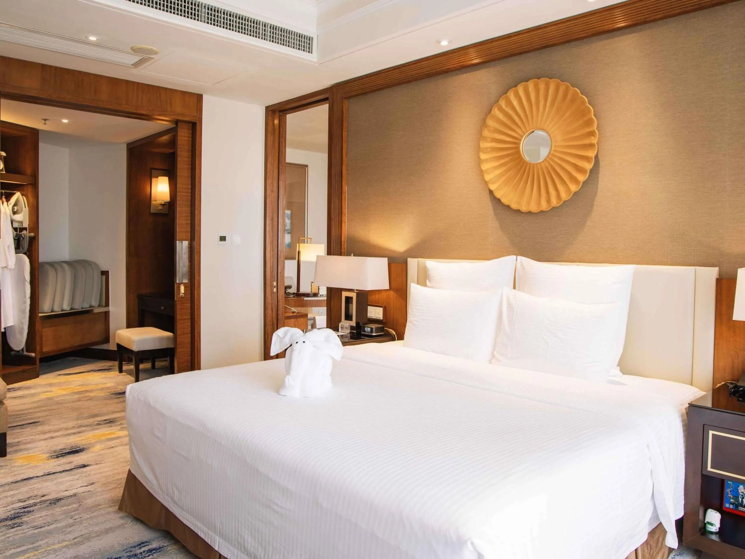 Bedroom, Bed in Pullman Haikou