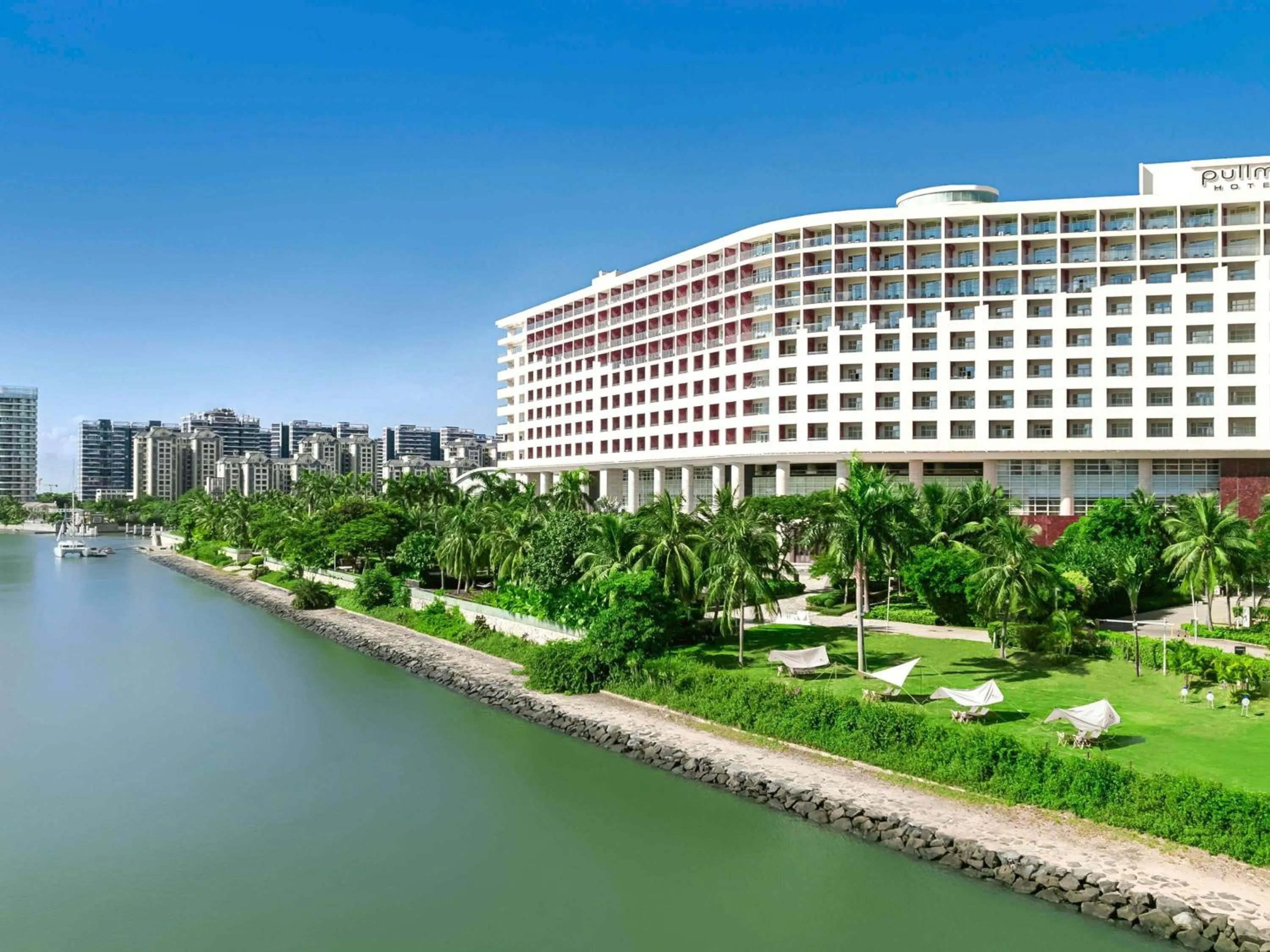 Property building in Pullman Haikou