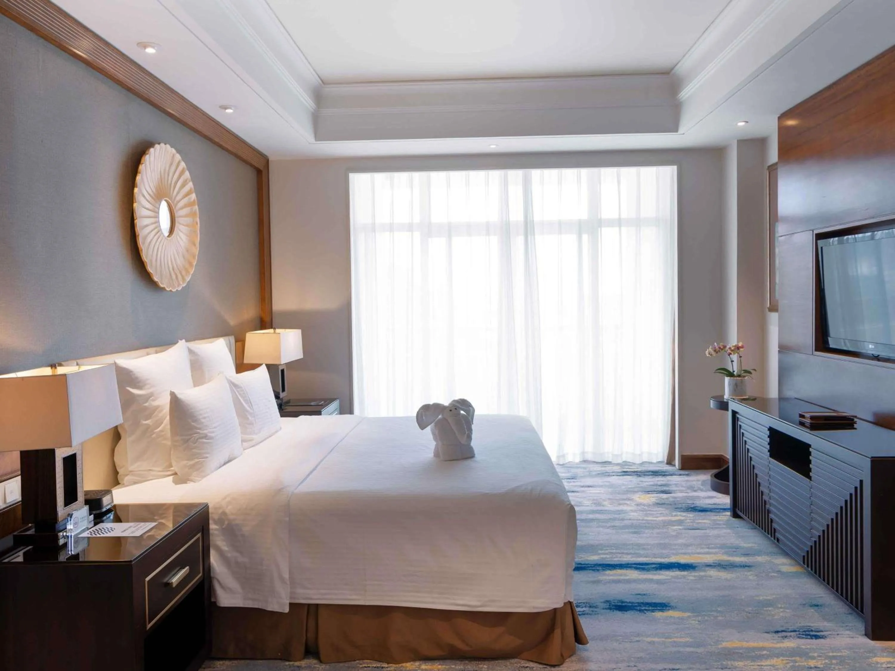Bedroom, Bed in Pullman Haikou