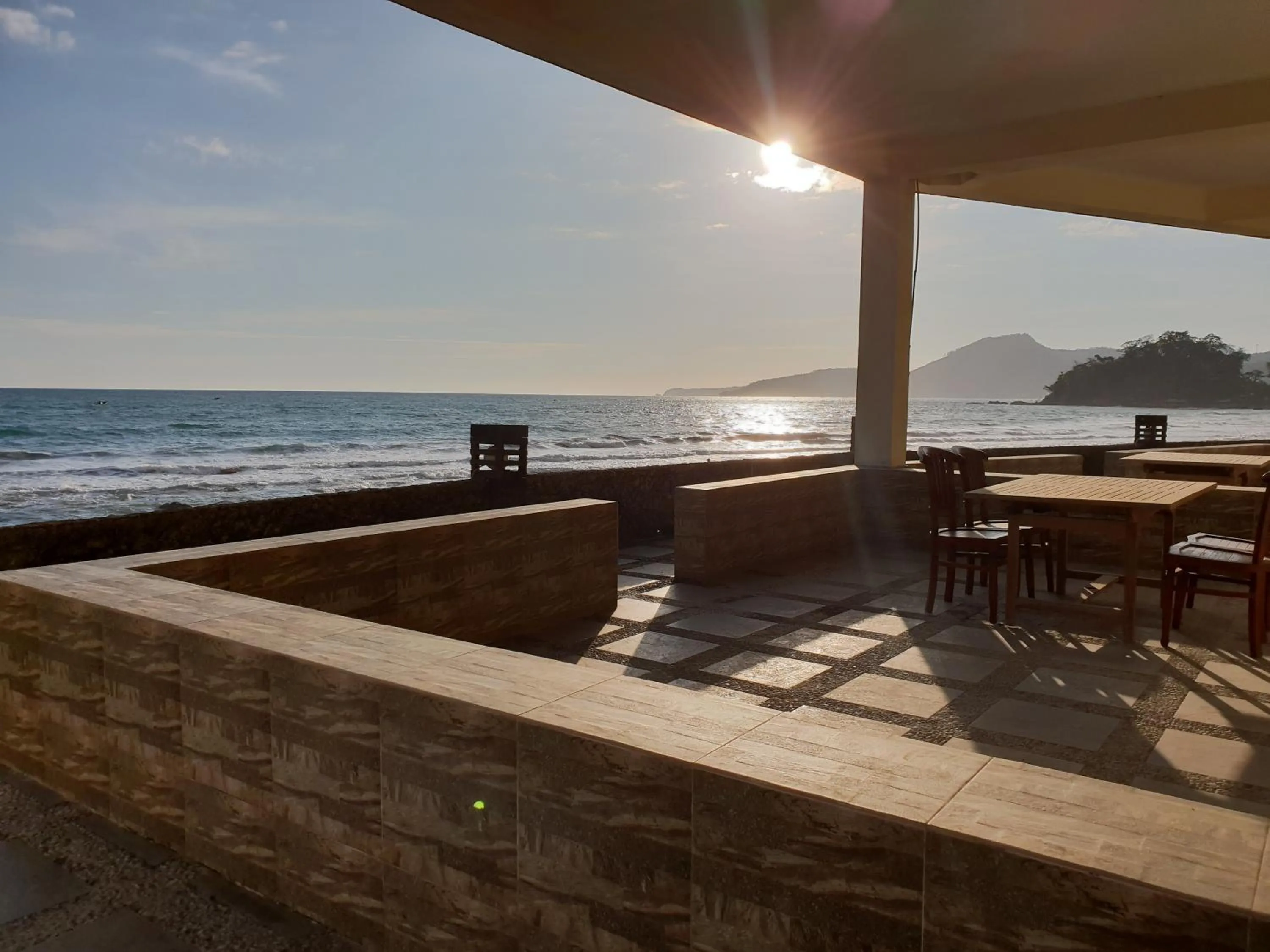 Balcony/Terrace in 77 Sunset Plaza