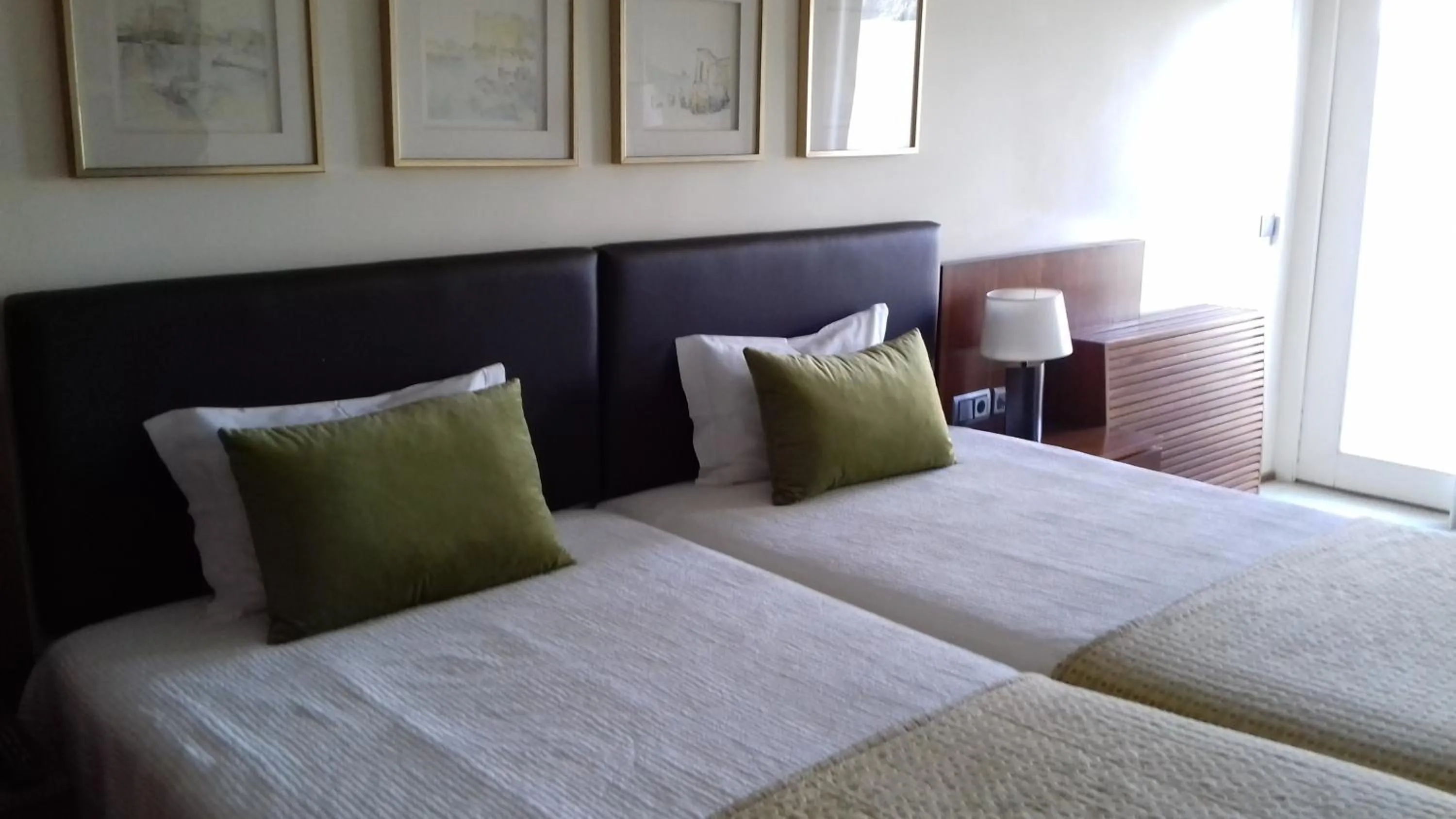 Bed in Santana Hotel & SPA